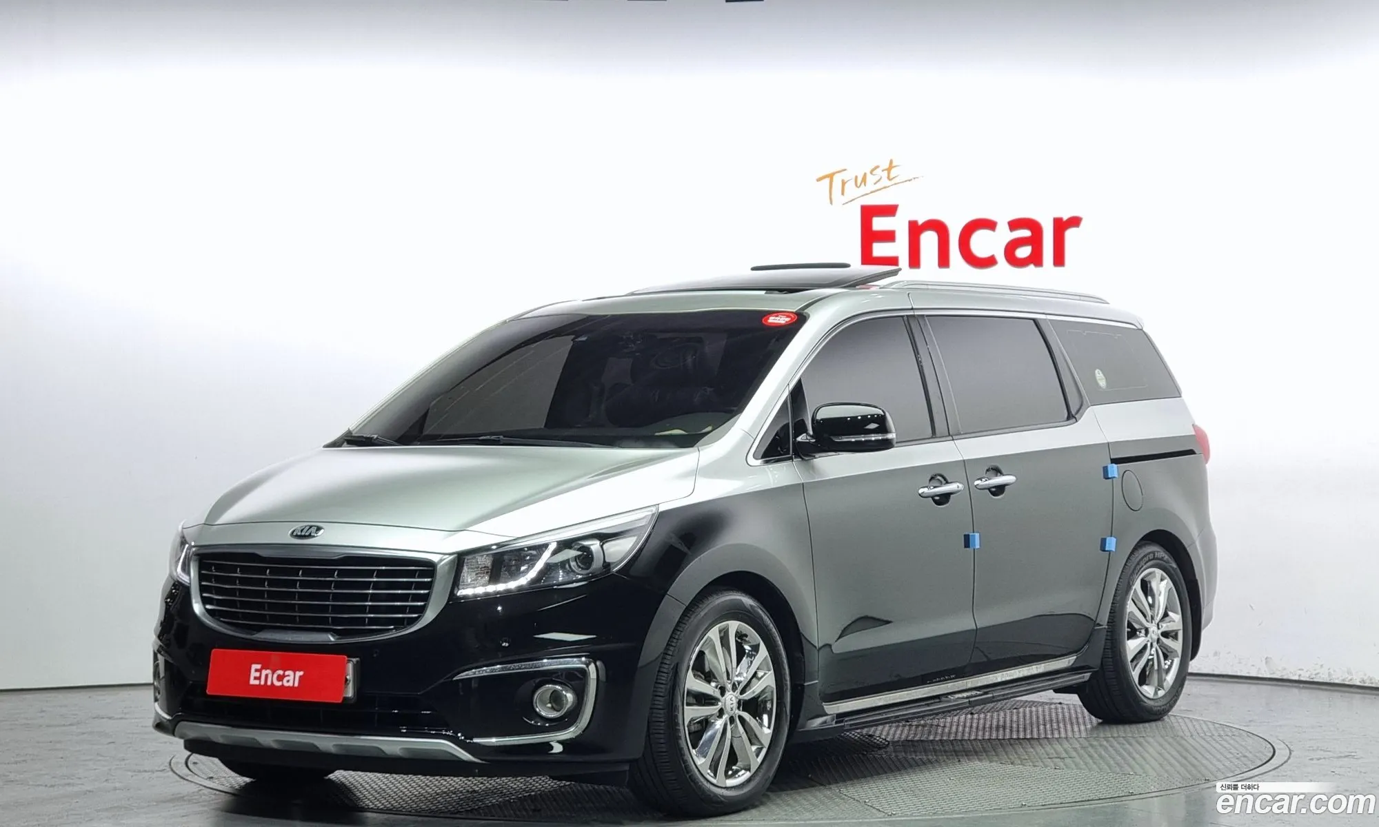 Kia Carnival 9-Seater Noblesse 2015 - фотография 18060628