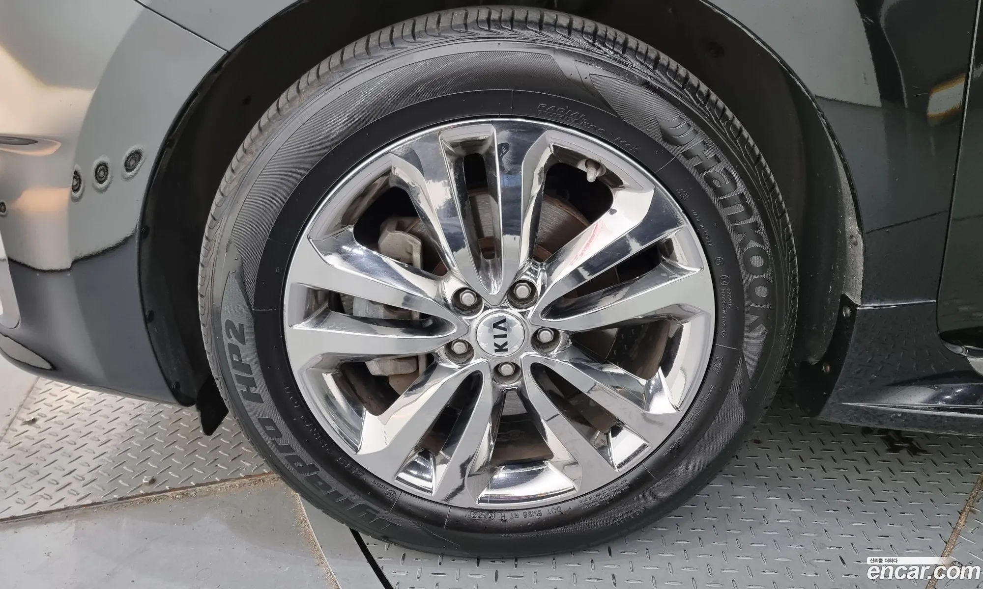 Kia Carnival 9-Seater Noblesse 2015 - фотография 18060632
