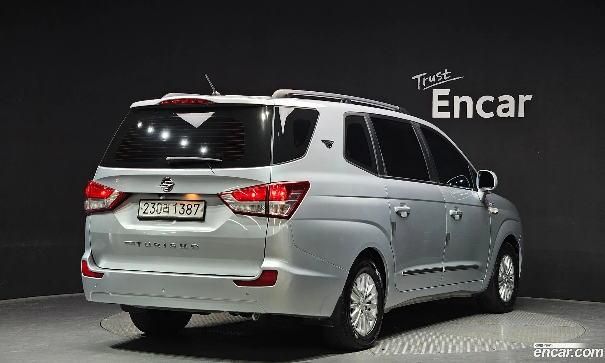 Kg Mobility Ssangyong Korando Turismo 4Wd Tx 9-Seater - фотография 19626032