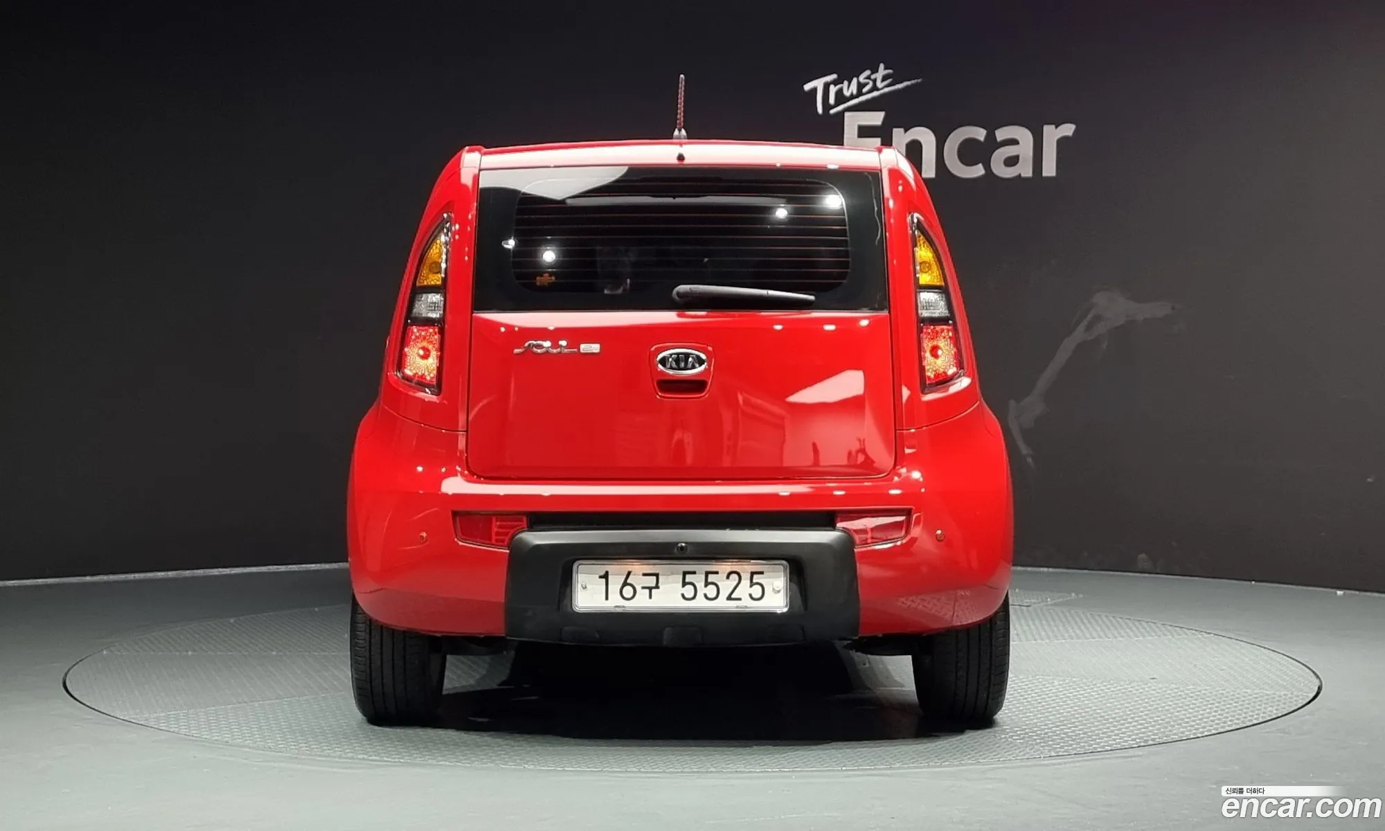Kia Soul I 16 2U 2010 - фотография 17216929