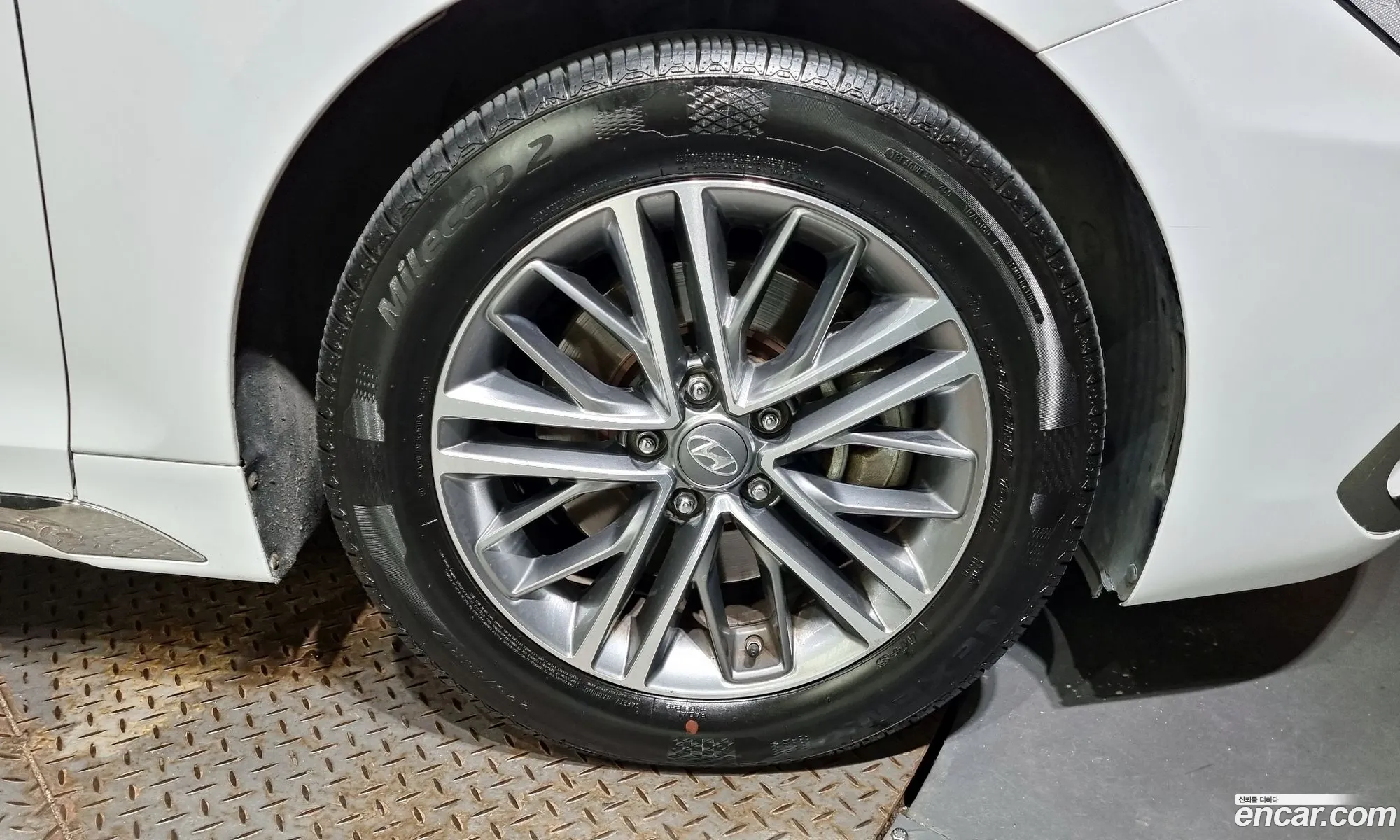 Hyundai Grandeur Vi 30 Lpi Taxi Type 2019 - фотография 14074093