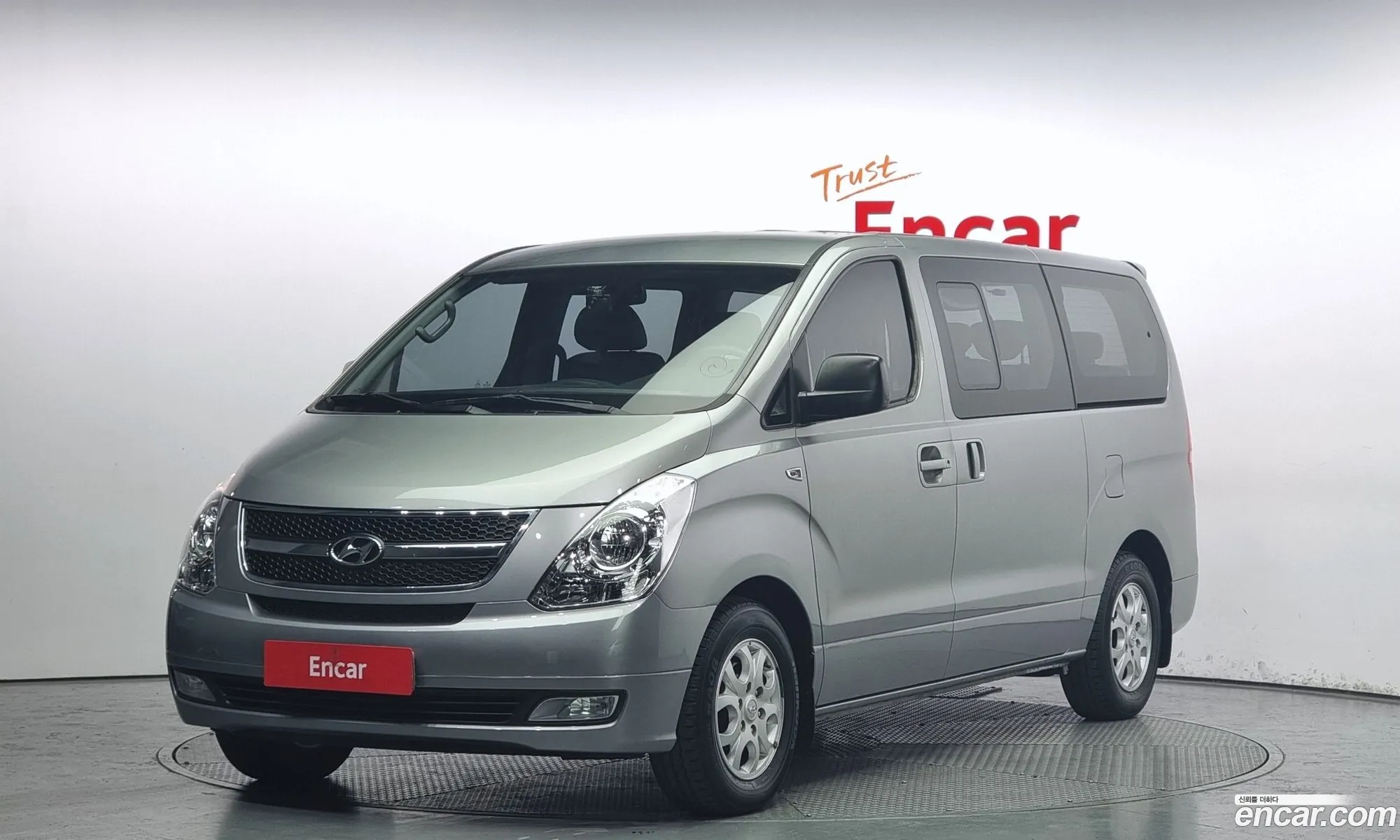 Hyundai Grand Starex 12-Seater Wagon Cvx Premium - фотография 11390350