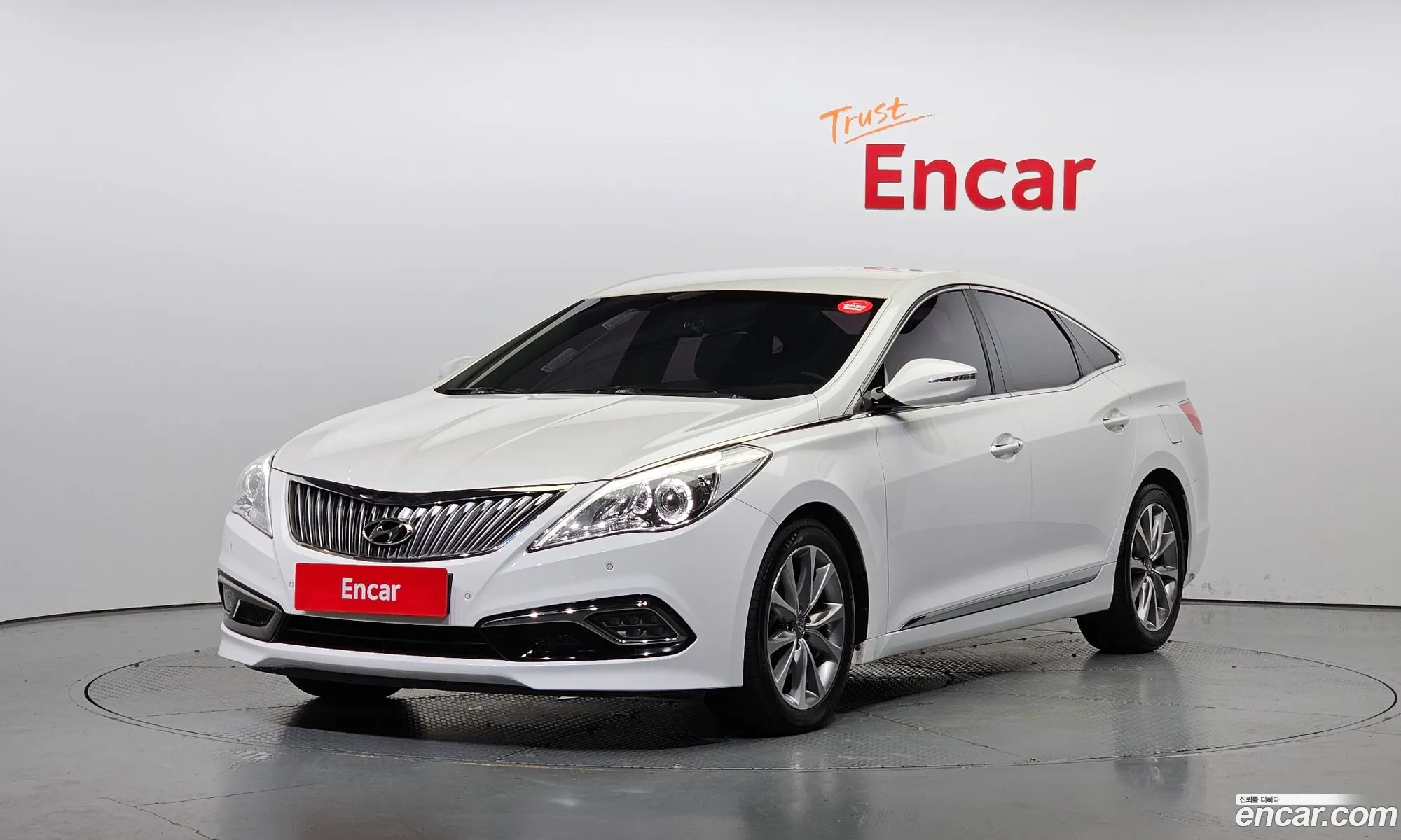 Hyundai Grandeur V Hg240 Modern 2015 - фотография 13185045