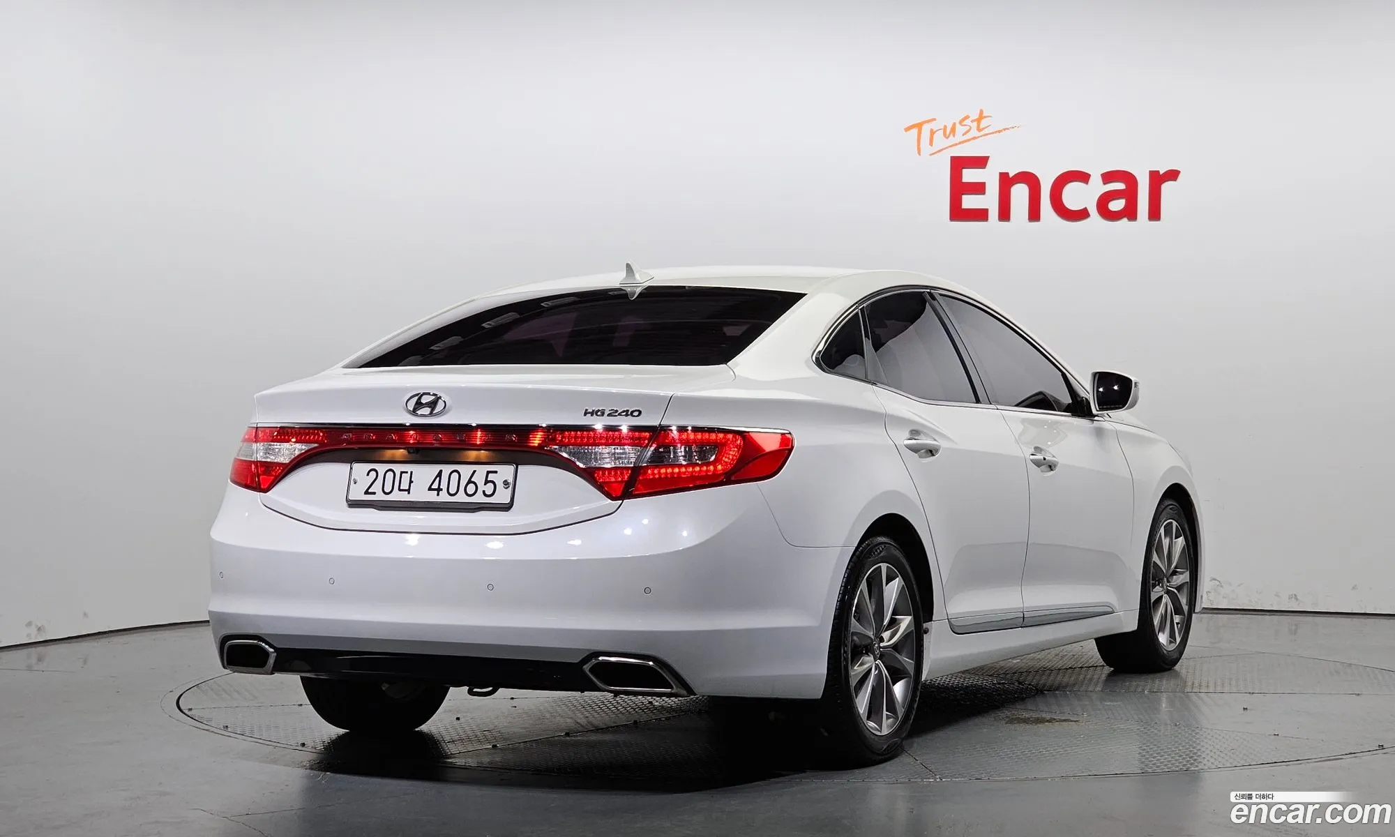 Hyundai Grandeur V Hg240 Modern 2015 - фотография 13185046