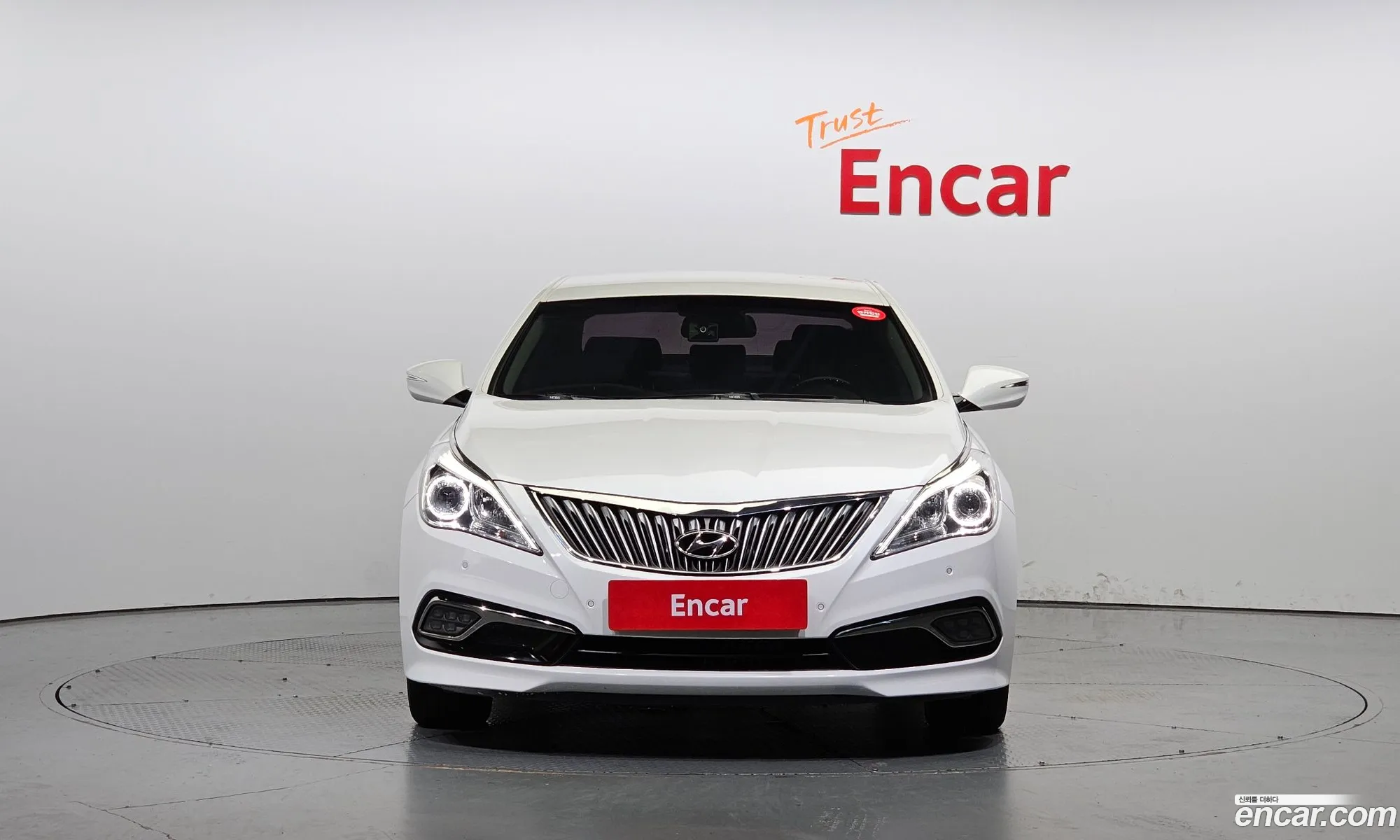 Hyundai Grandeur V Hg240 Modern 2015 - фотография 13185047