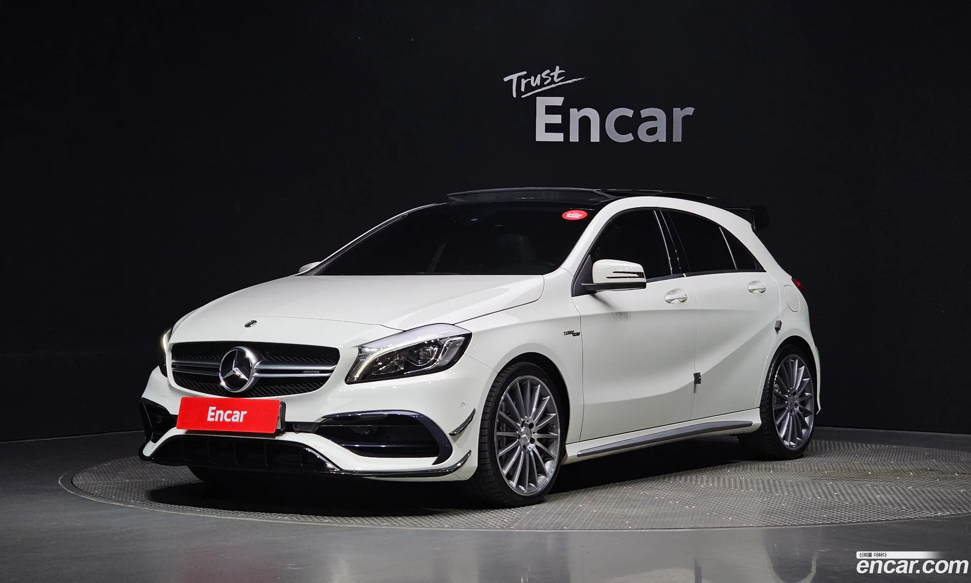 Mercedes-Benz A-Klasse A45 Amg 4Matic 2018 - фотография 12130815