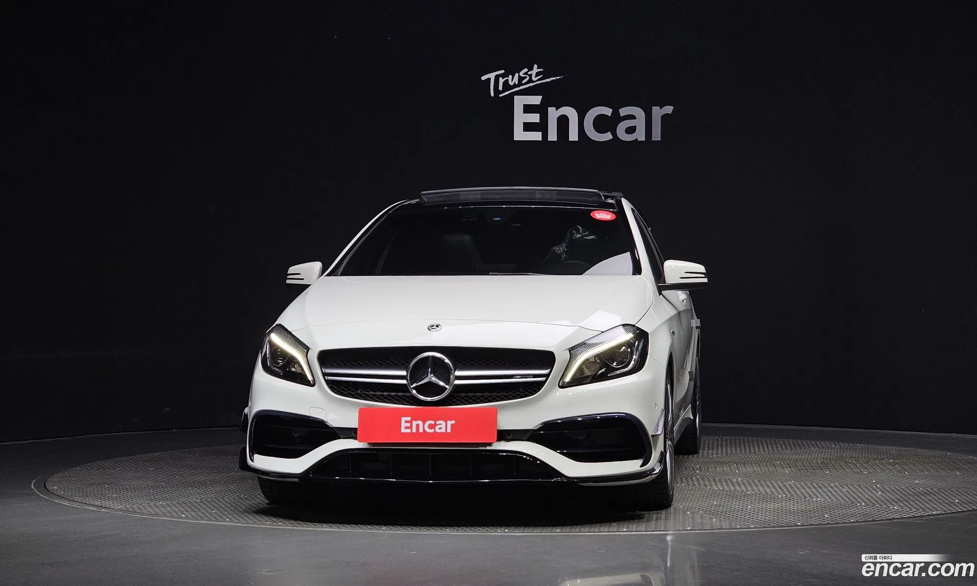 Mercedes-Benz A-Klasse A45 Amg 4Matic 2018 - фотография 12130817
