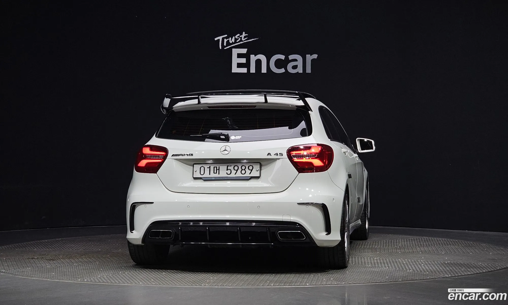 Mercedes-Benz A-Klasse A45 Amg 4Matic 2018 - фотография 12130818