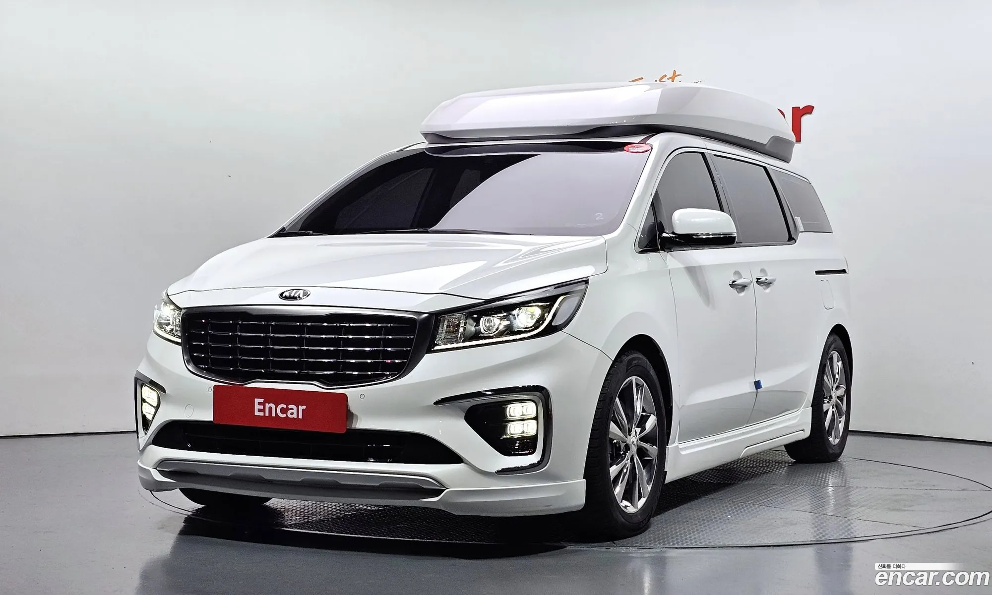 Kia The New Carnival 9-Seater High Limousine Prestige High Roof - фотография 13489140