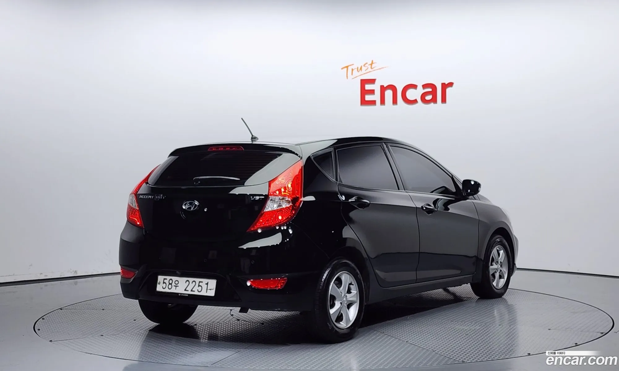 Hyundai Accent Witt Diesel 16 Vgt Premier 2012 - фотография 12054278