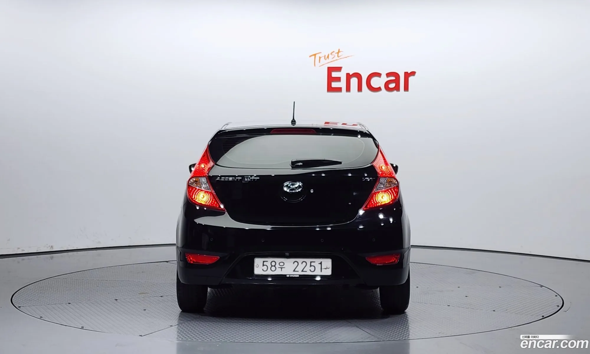 Hyundai Accent Witt Diesel 16 Vgt Premier 2012 - фотография 12054280