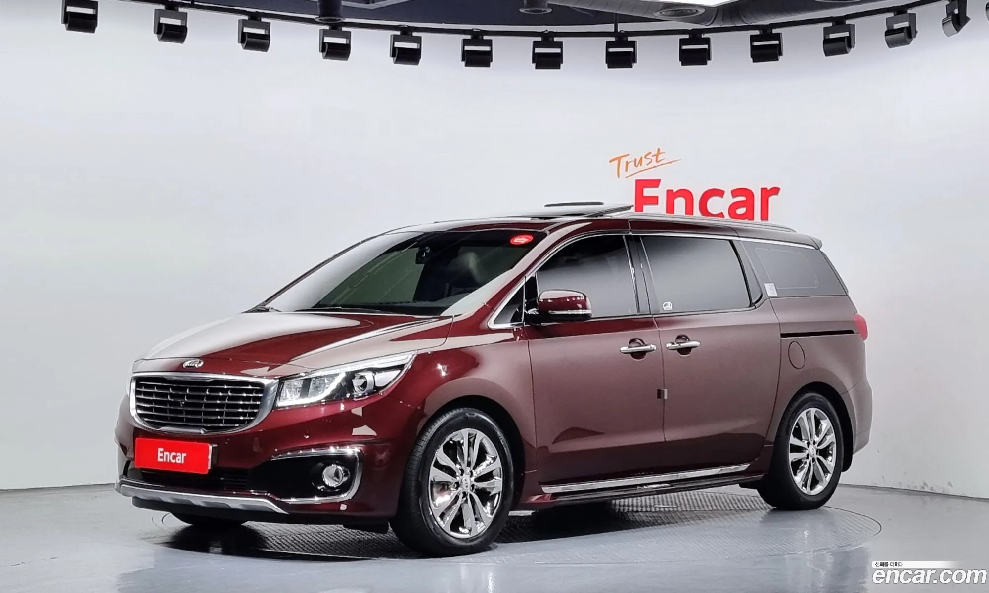 Kia Carnival 9-Seater Noblesse 2017 - фотография 12366131