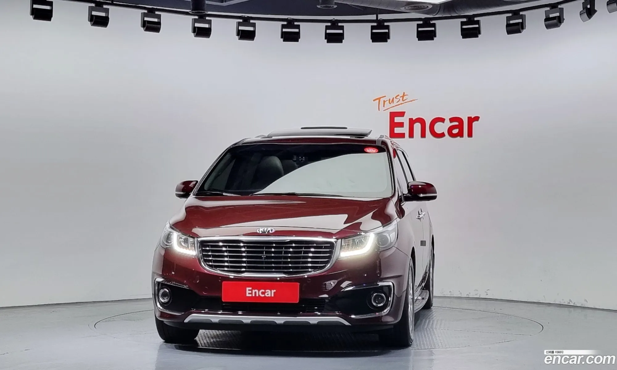 Kia Carnival 9-Seater Noblesse 2017 - фотография 12366133