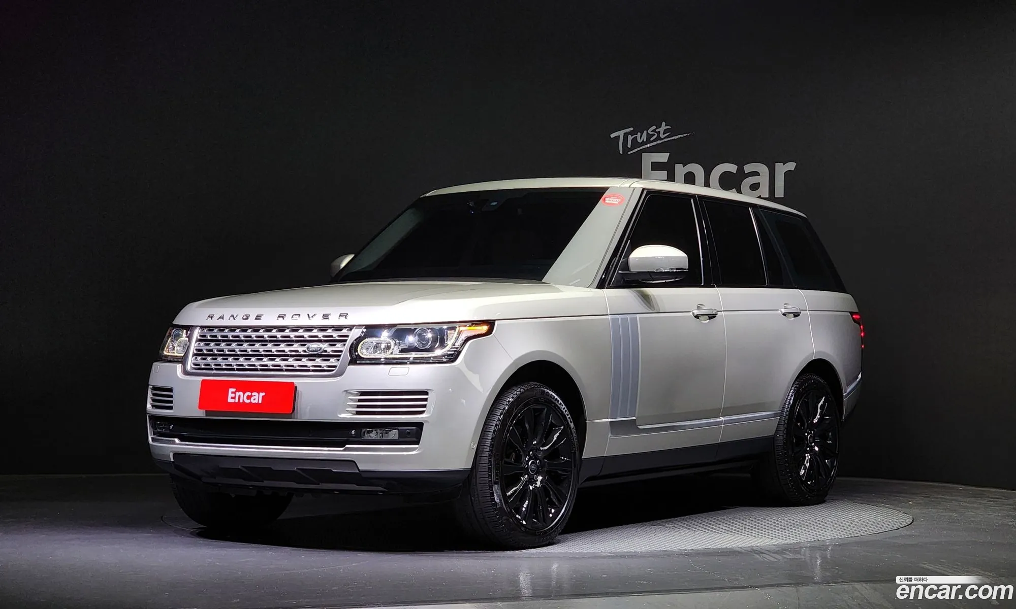 Land Rover Range Rover Iv 44 Sdv8 Vogue Se Diesel 2014 - фотография 4219019