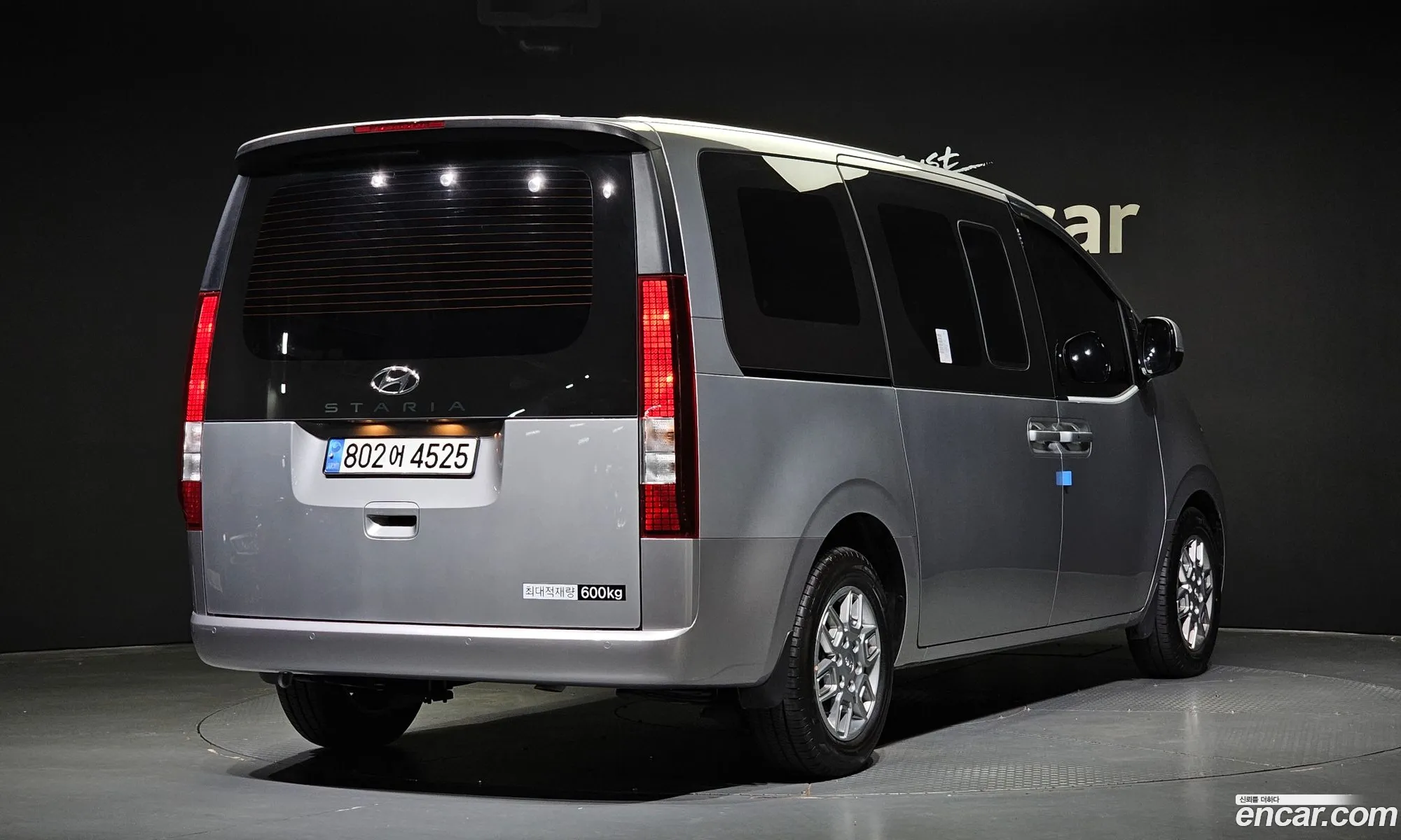 Hyundai Staria L35 Cargo 5-Seater Modern - фотография 11343159