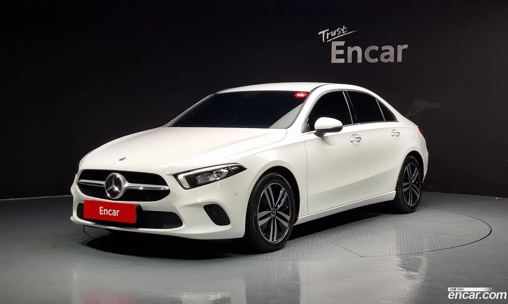 Mercedes A-Class W177 A220 Sedan - фотография 12092272