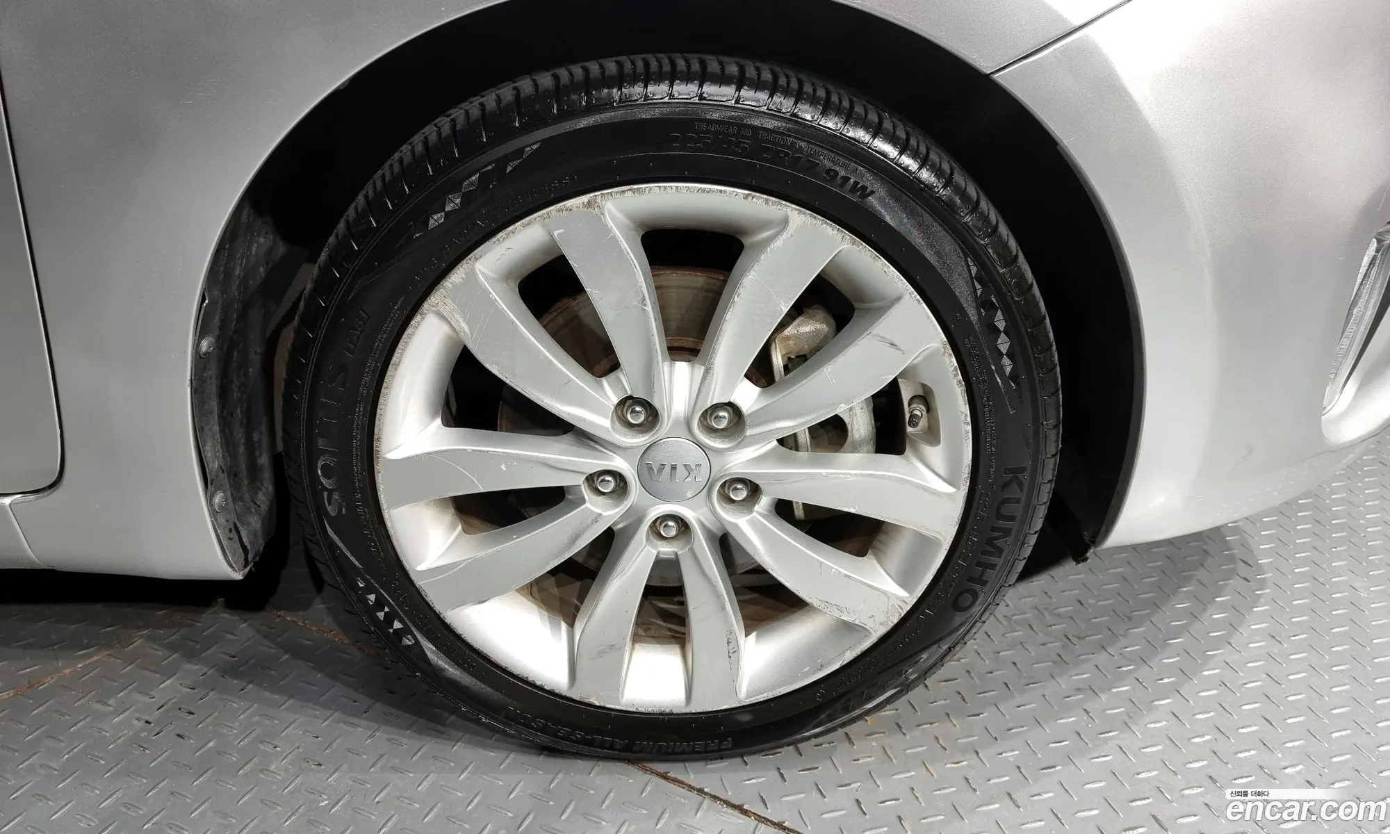 Kia All New Carens 20 Lpi Prestige - фотография 12001039