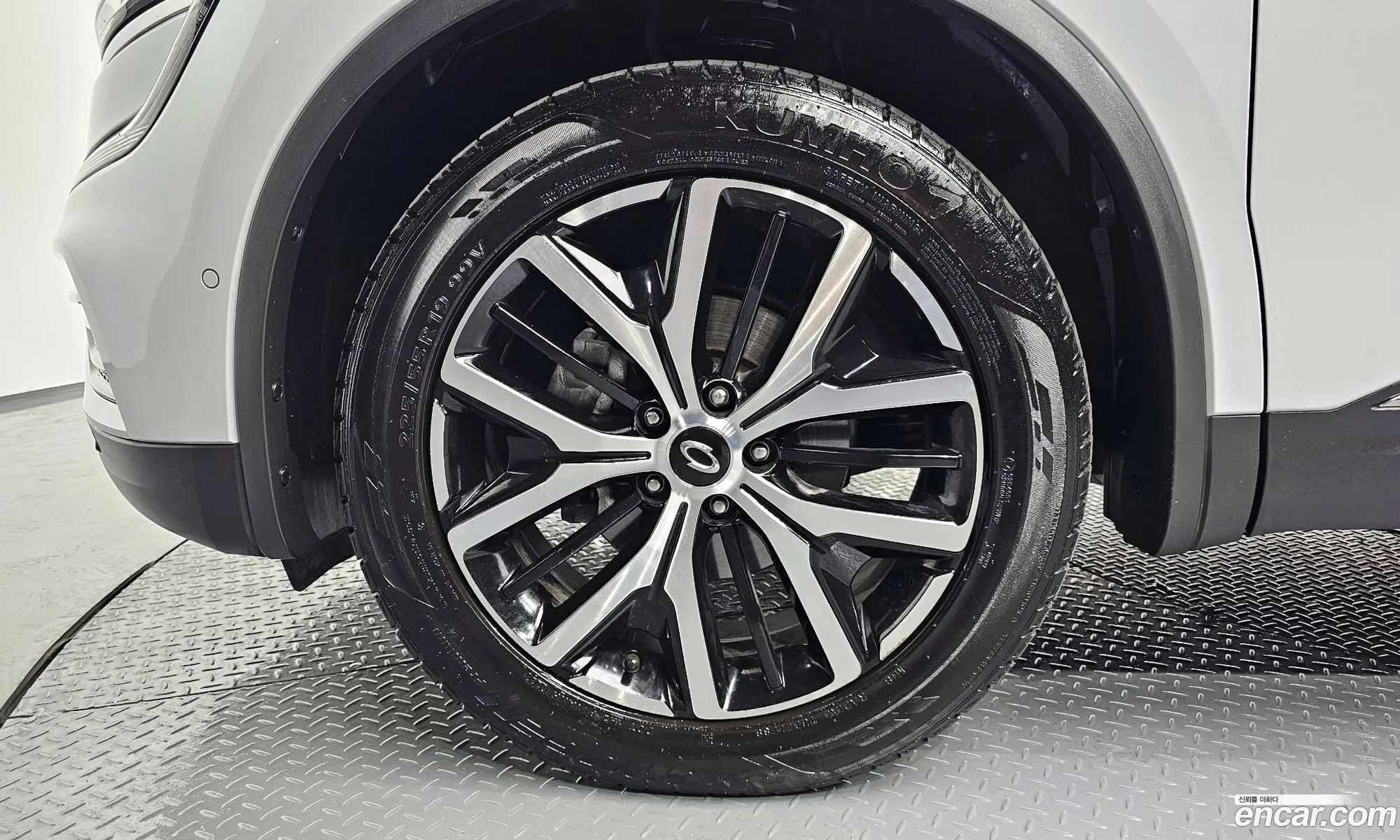 Renault Korea Samsung The New Qm6 20 Lpe Re Signature 2Wd - фотография 7261759