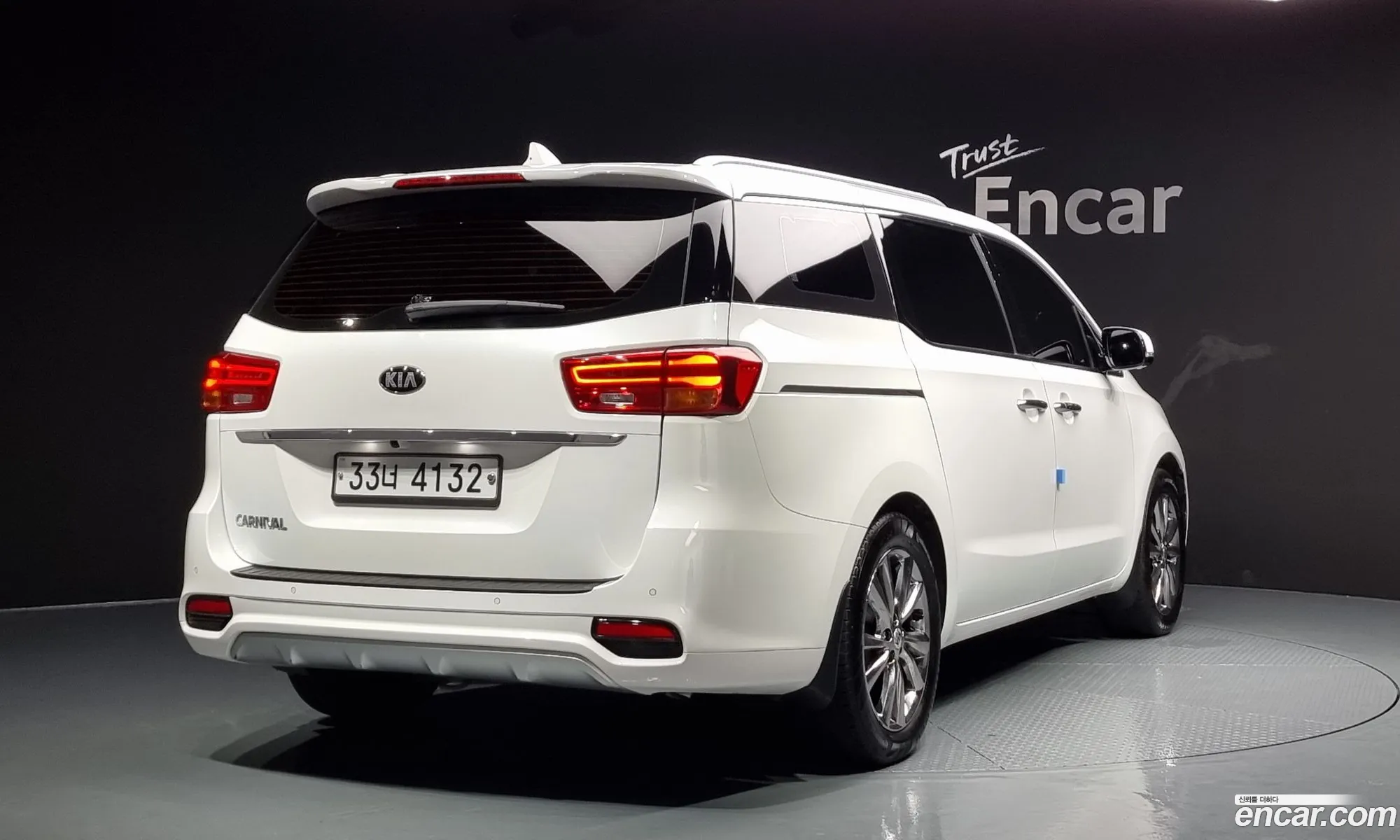 Kia Carnival Iii 9-Seater Noblesse Special 2019 - фотография 15815029