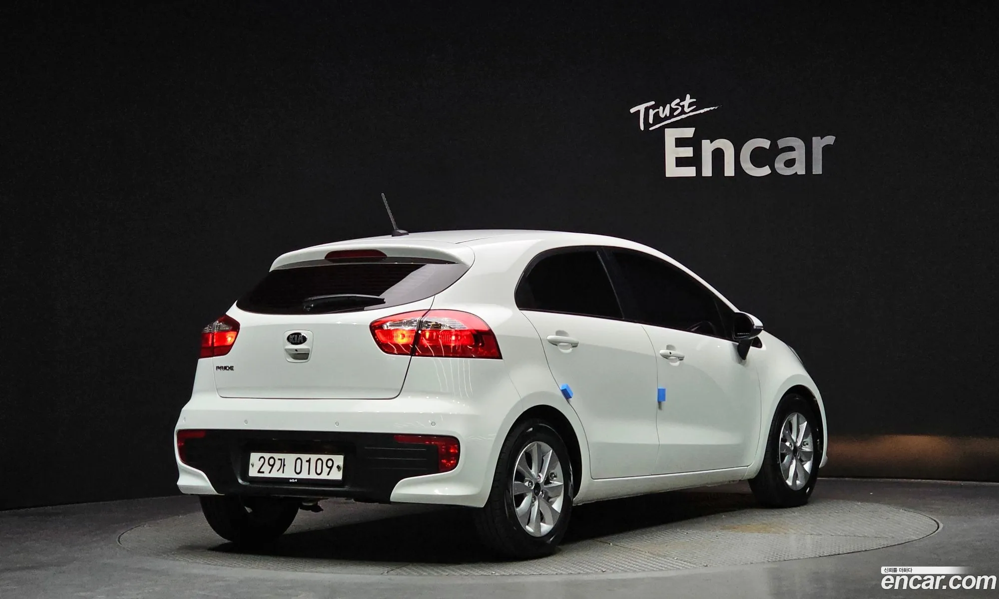 Kia The New Pride 5Dr 16 Gdi Luxury - фотография 11409001