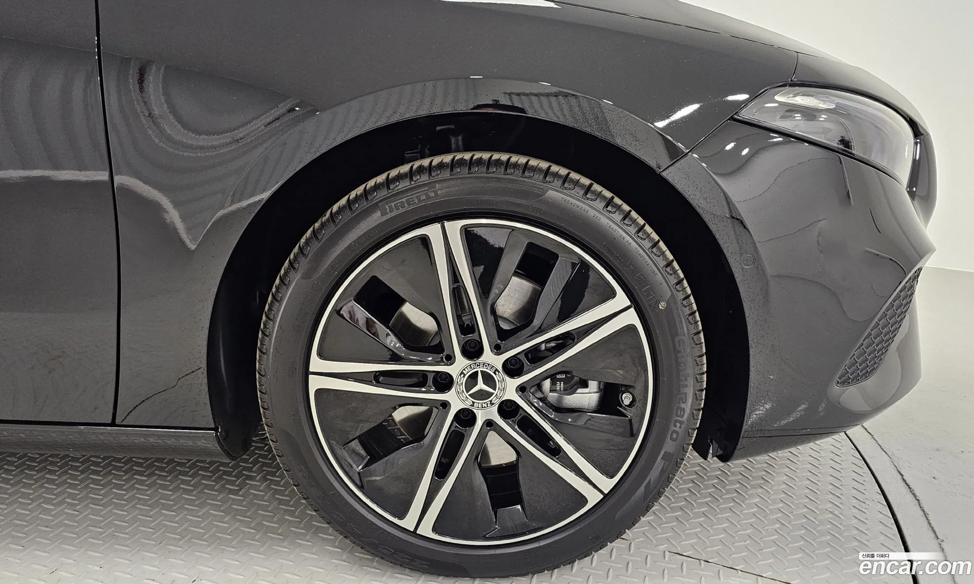 Mercedes-Benz A-Klasse A220 Sedan 2024 - фотография 13165440