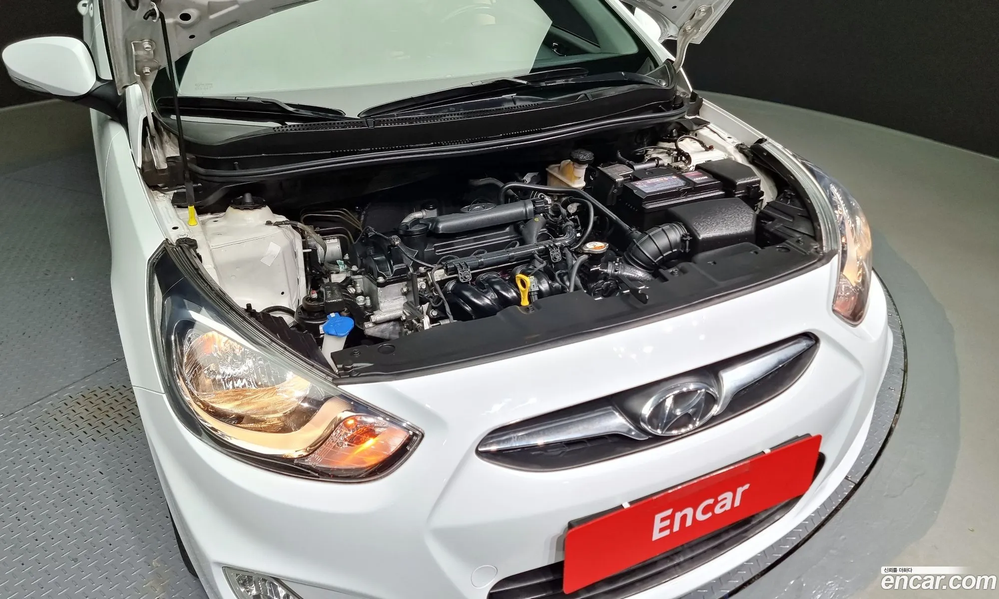 Hyundai Accent Iv 14 Vvt Modern 2014 - фотография 19222170