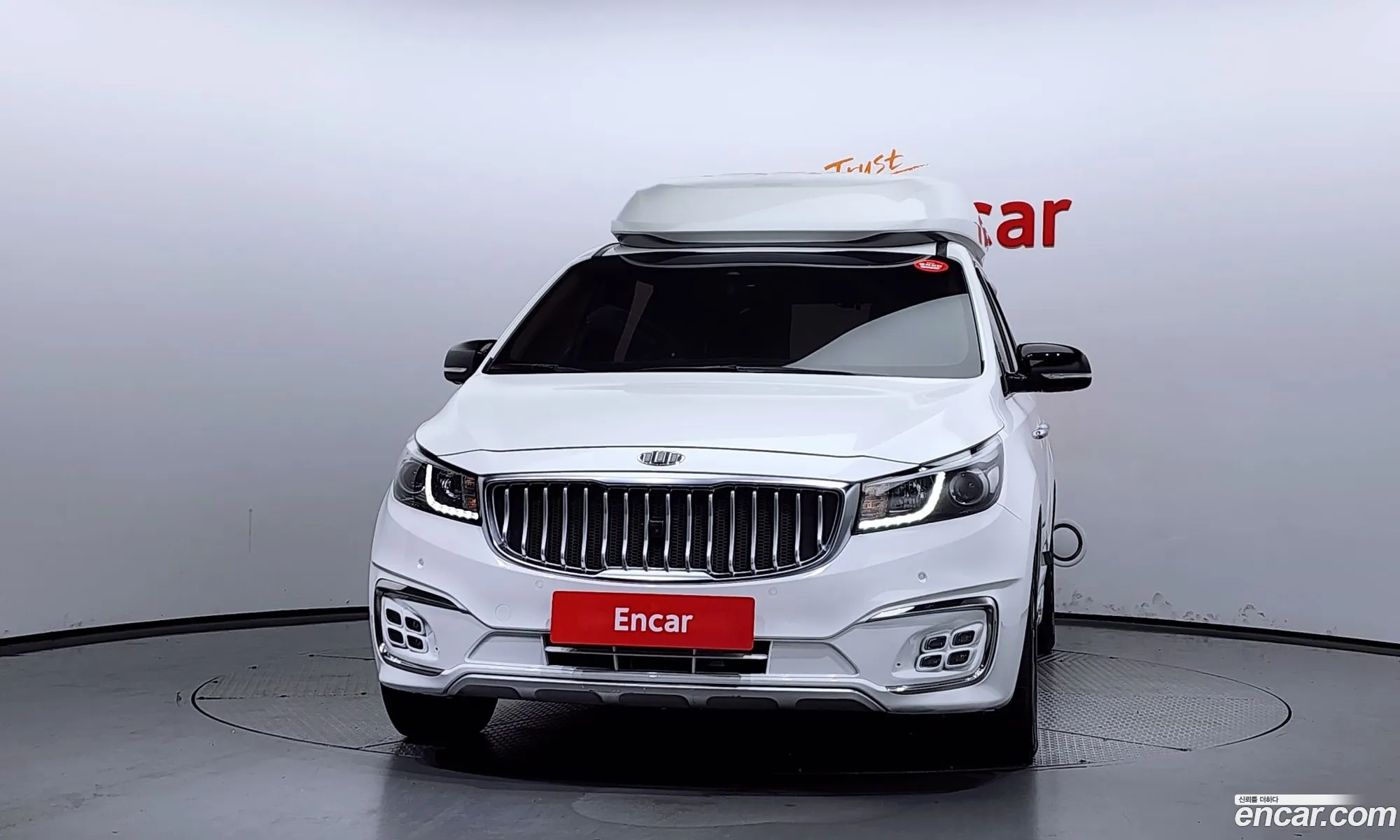 Kia Carnival Gasoline 9-Seater High Limousine 2017 - фотография 15106559
