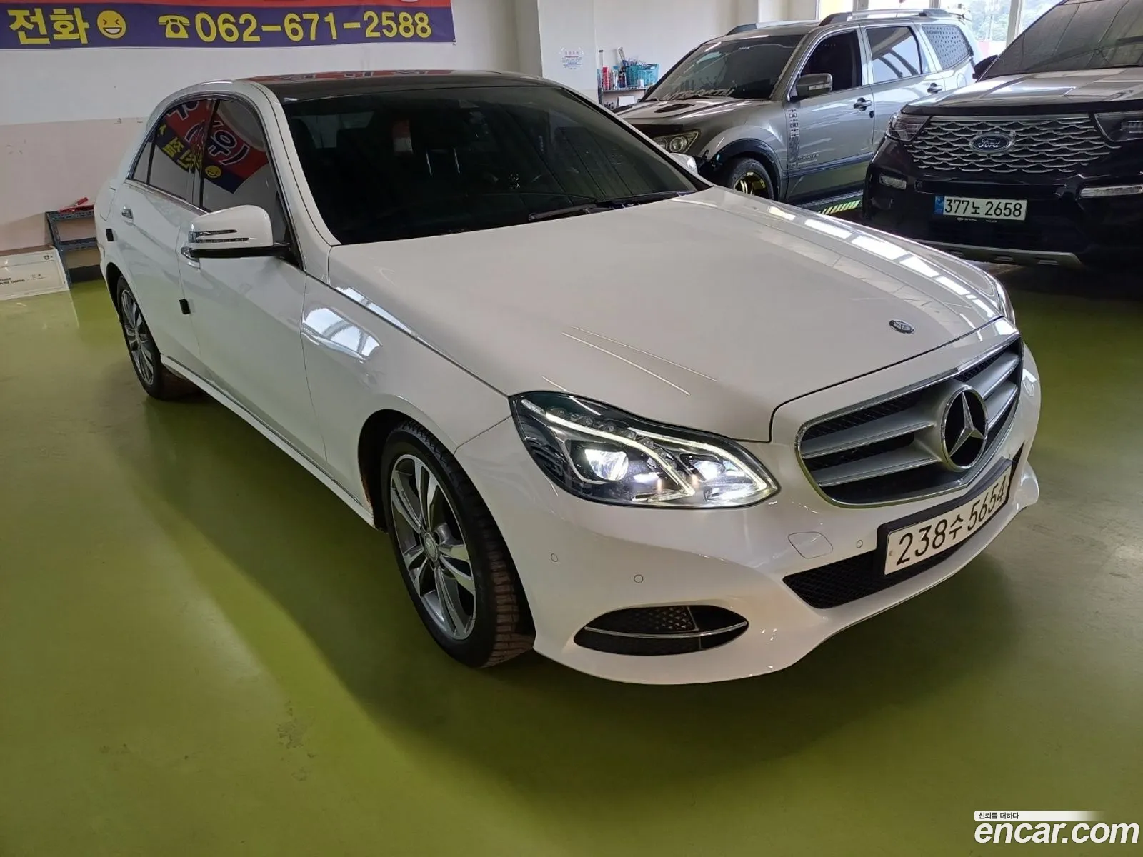 Mercedes-Benz E-Klasse E220 Bluetech Avantgarde 2016 - фотография 13661272