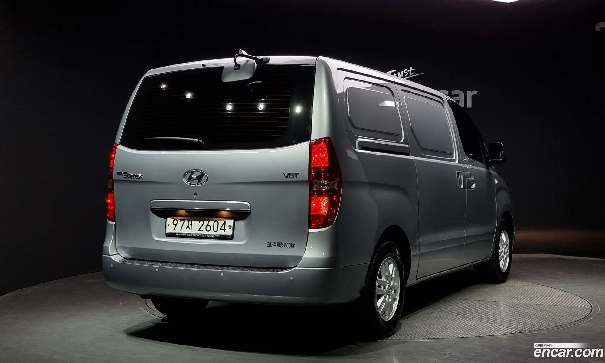 Hyundai Starex 3-Seater Van 2017 - фотография 15967813