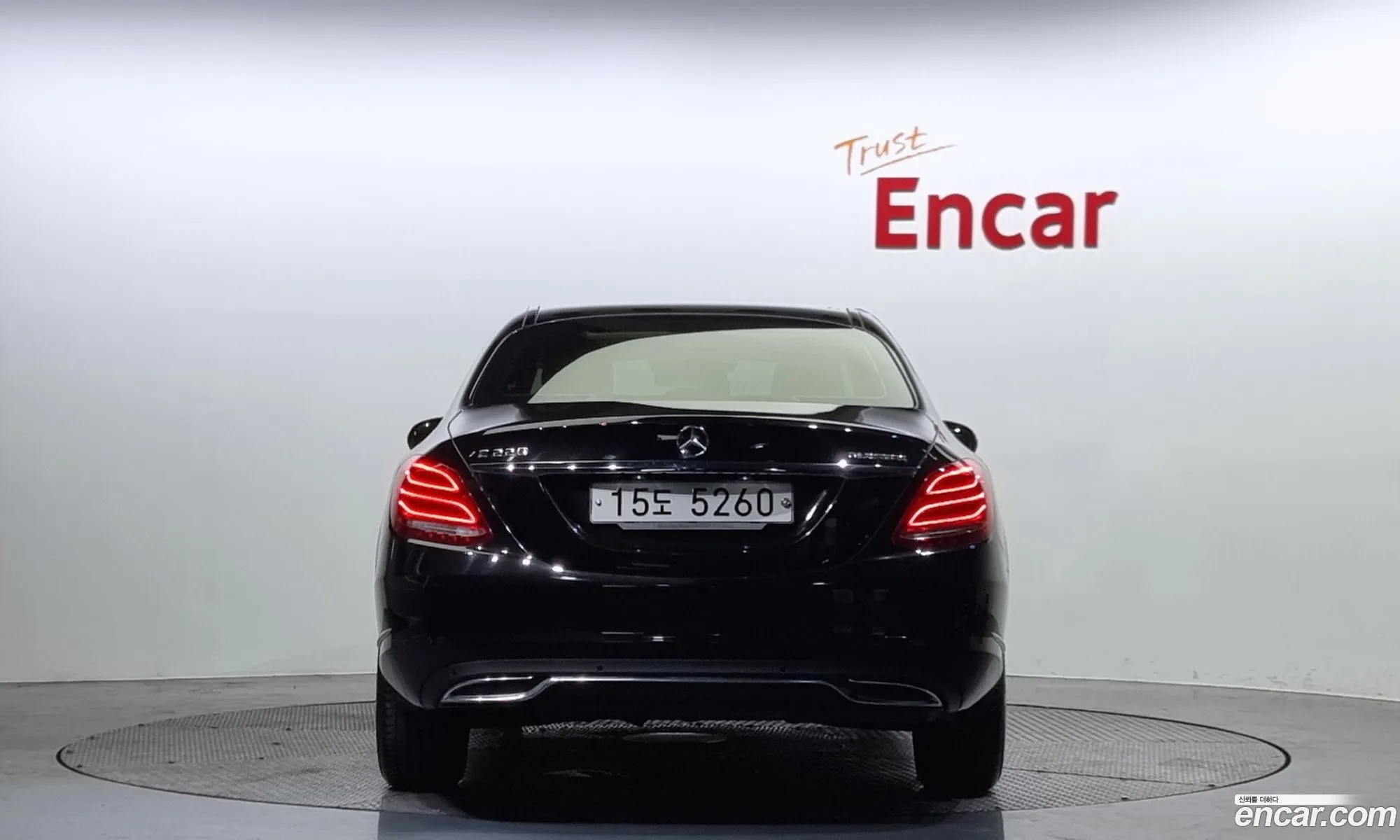 Mercedes-Benz C-Klasse C220 Bluetech Avantgarde 2015 - фотография 12376411