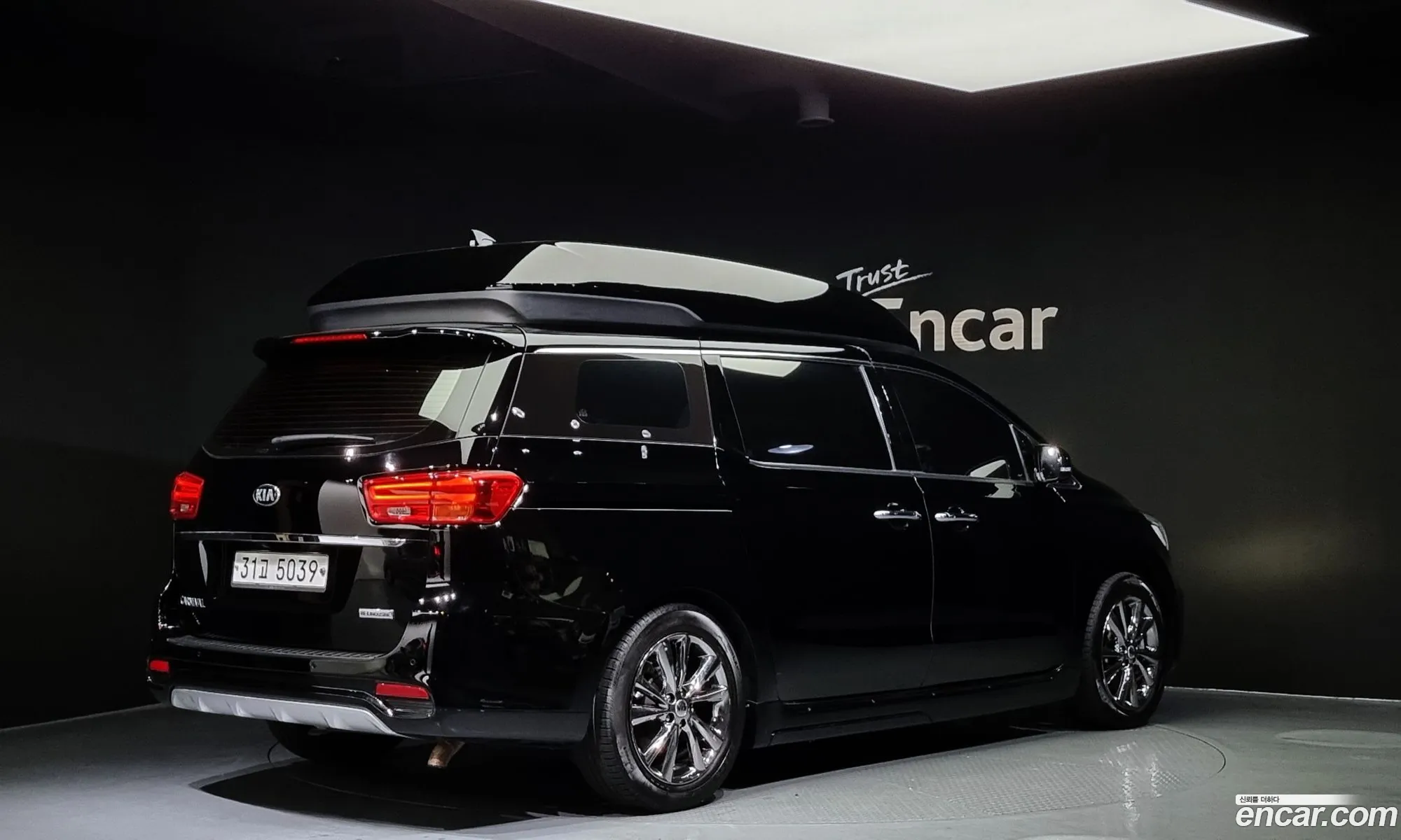 Kia Carnival Iii Gasoline 9-Seater High Limousine 2019 - фотография 11309803