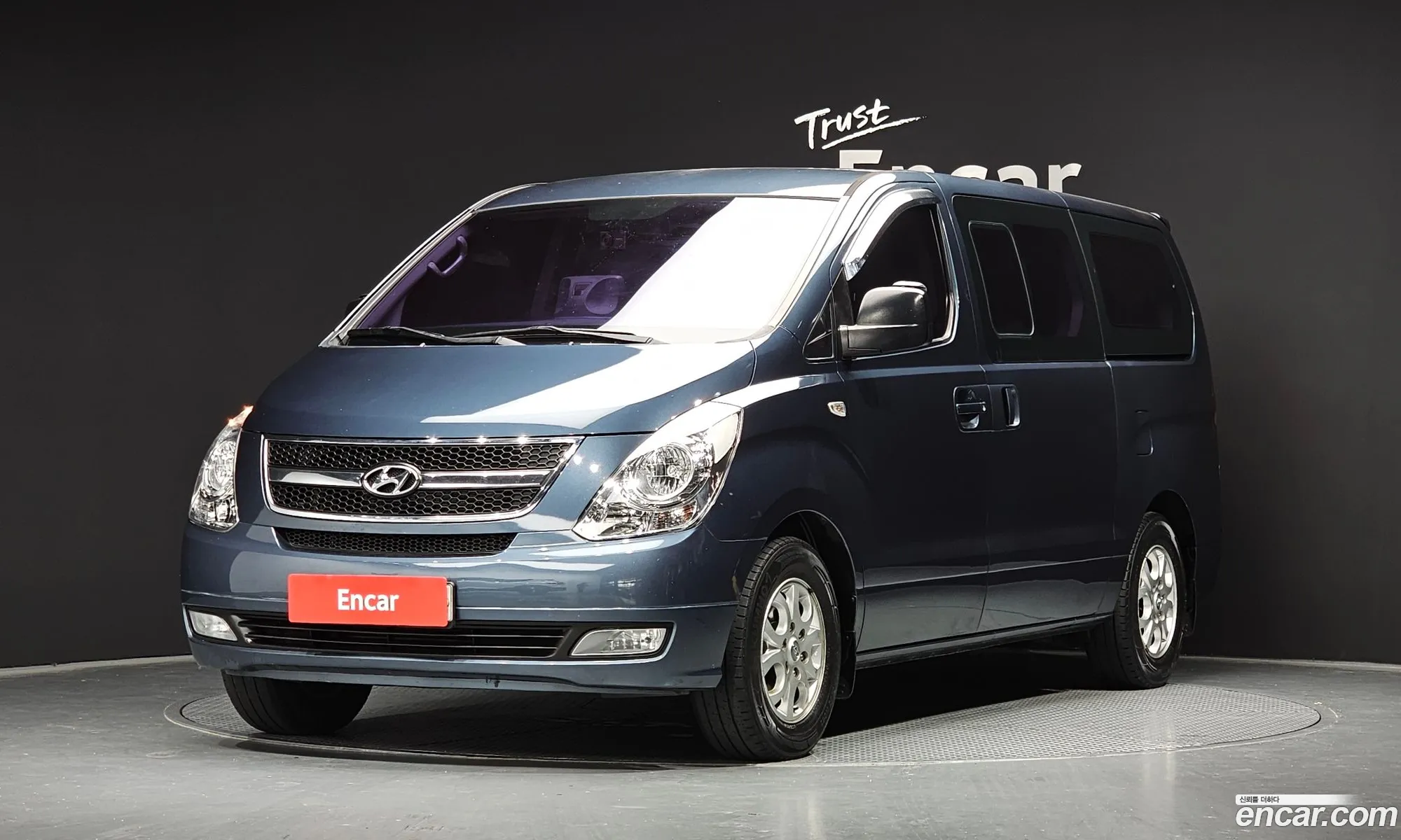 Hyundai Starex 12-Seater Wagon 2012 - фотография 18418679