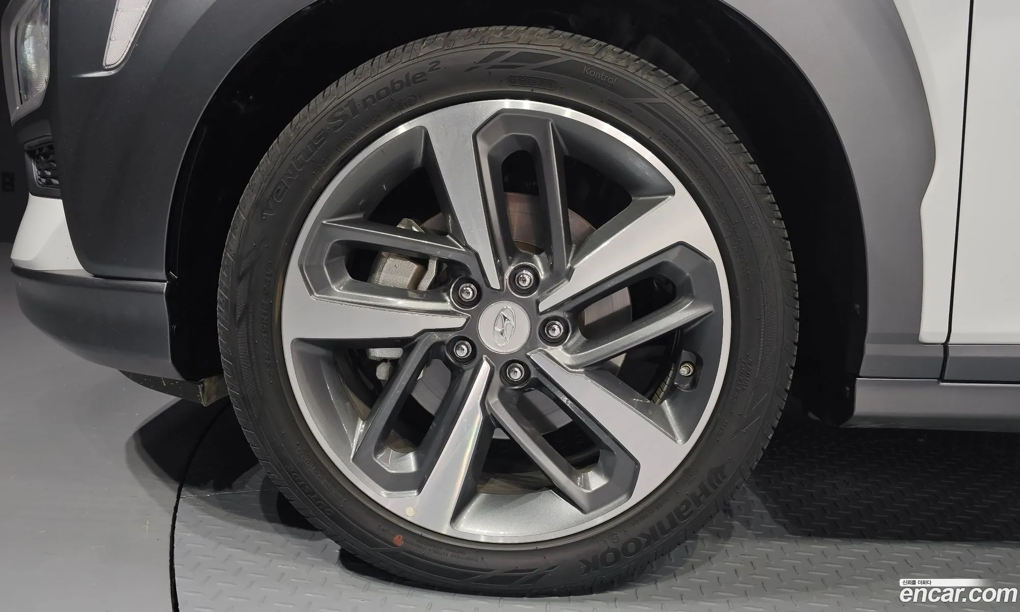 Hyundai Kona I 16 Turbo 2Wd 2019 - фотография 16009025