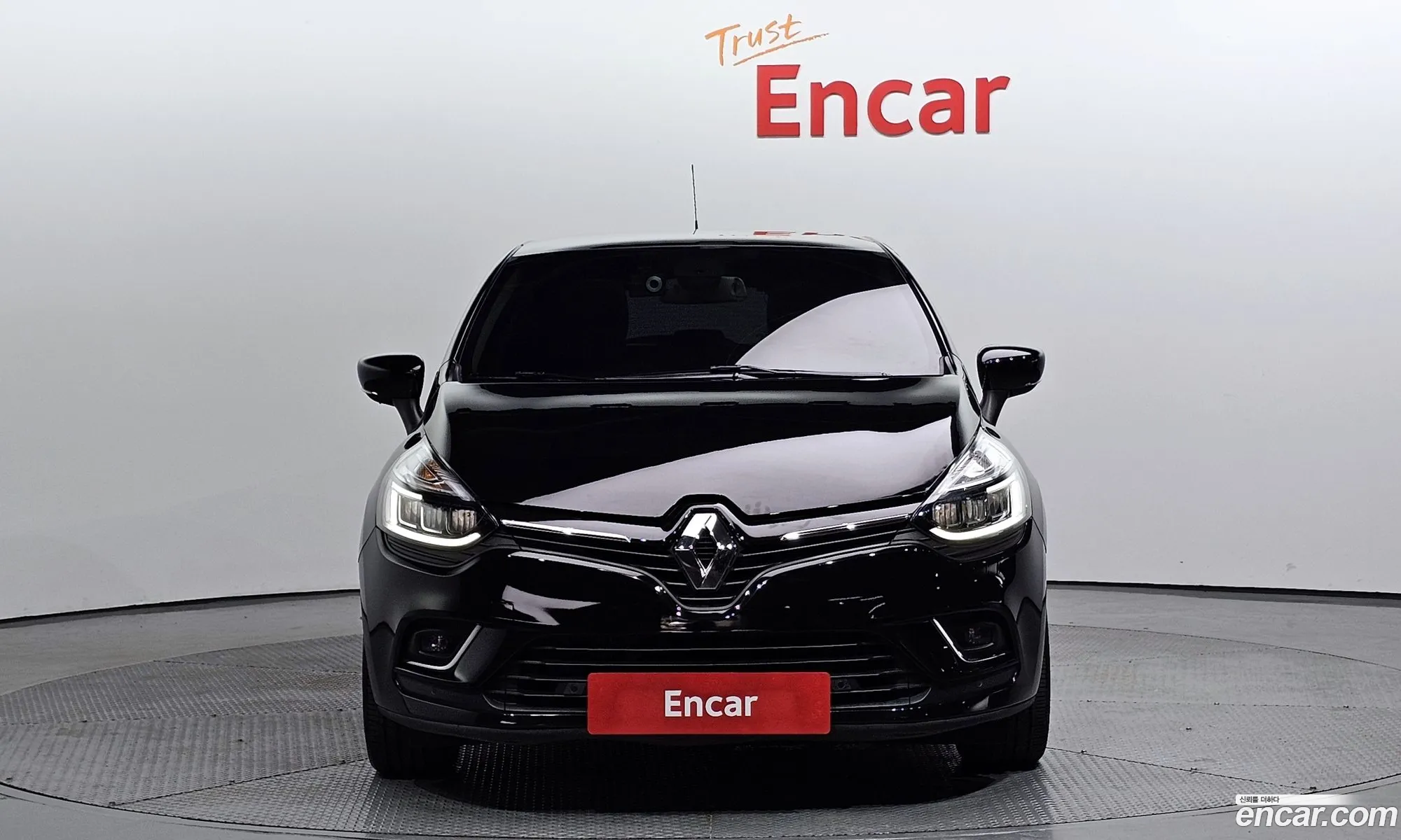 Renault Samsung Clio Intense 2018 - фотография 11134382