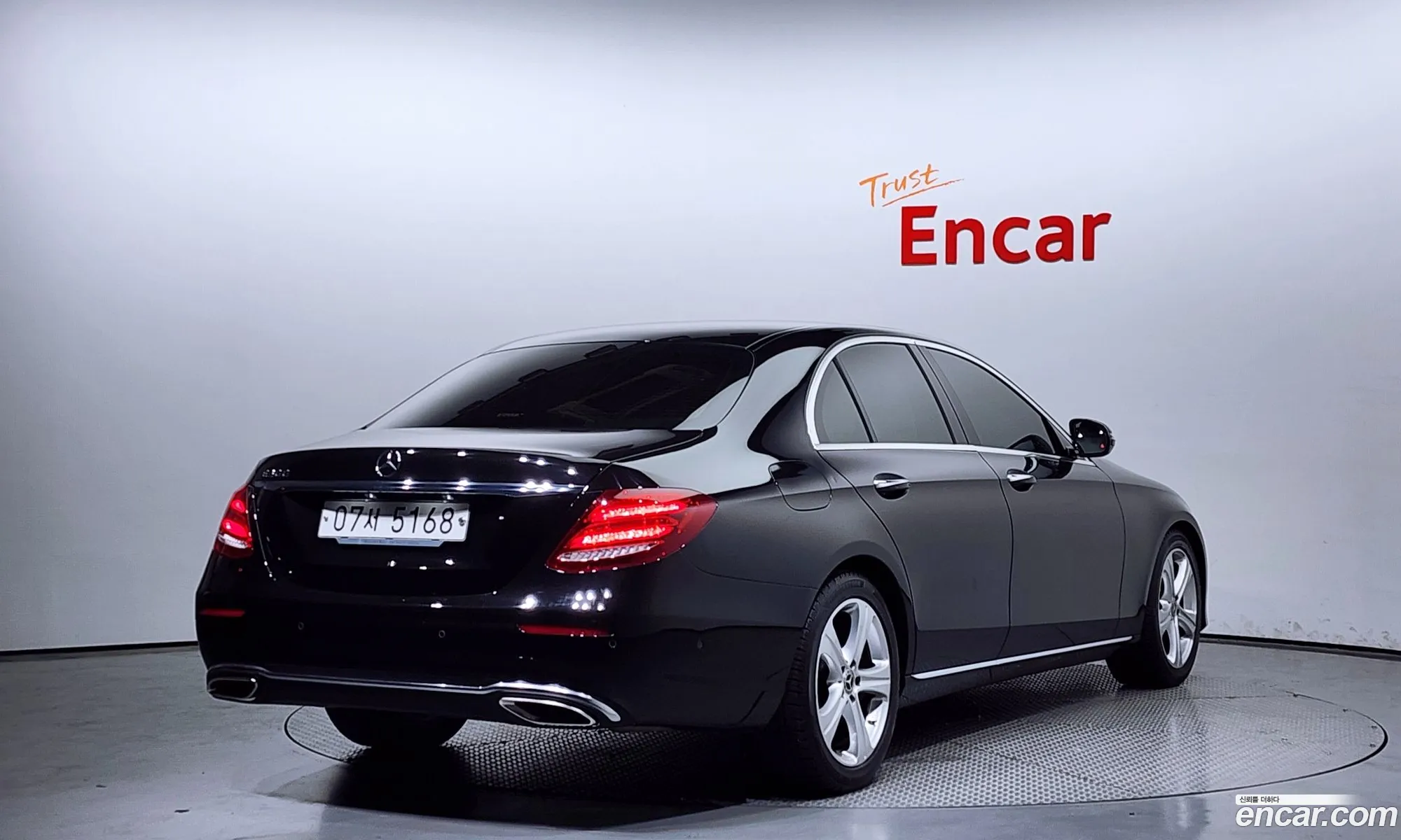 Mercedes-Benz E-Klasse V W213 S213 C238 E200 Avant Garde 2018 - фотография 12585786