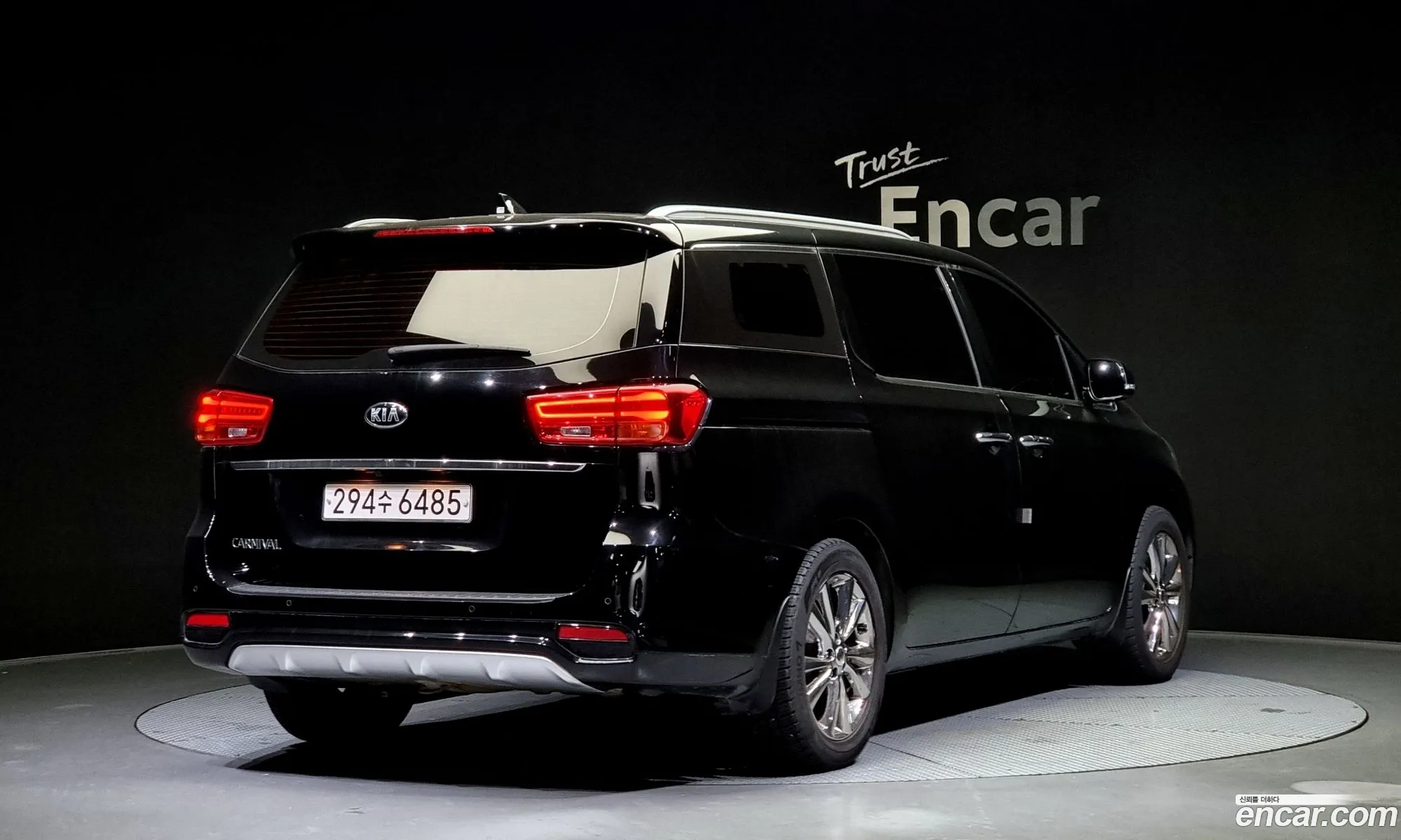 Kia Carnival Iii 9-Seater Prestige 2019 - фотография 16024912