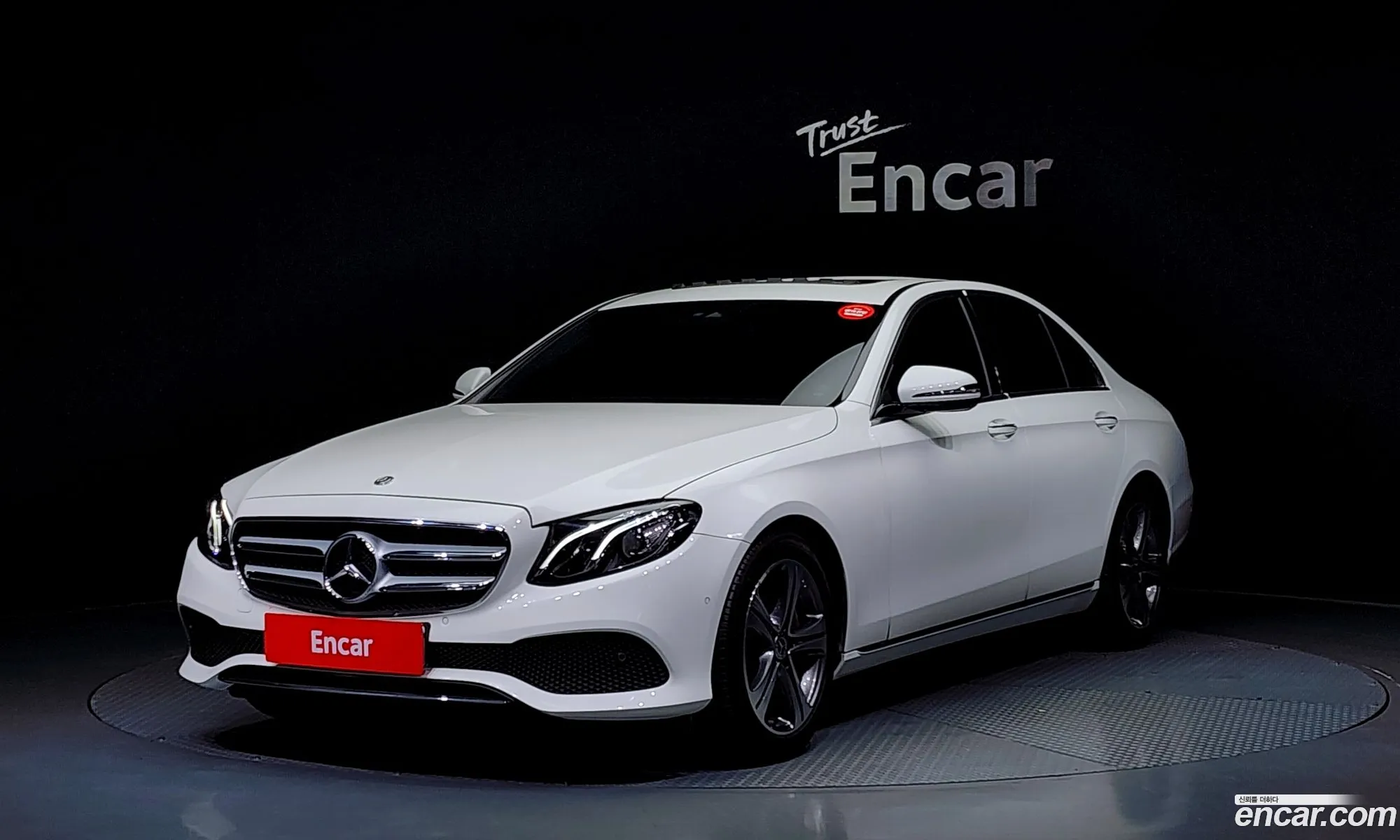 Mercedes-Benz E-Klasse V W213 S213 C238 E300 Avantgarde 2019 - фотография 12401577