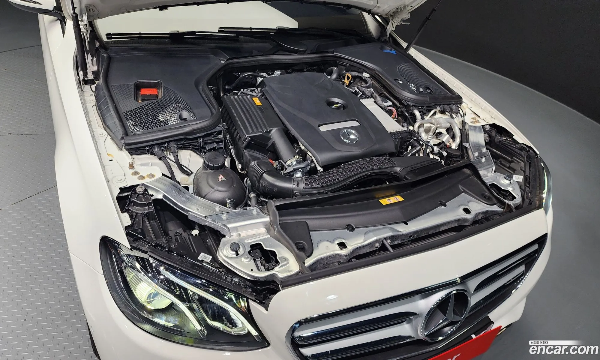 Mercedes-Benz E-Klasse V W213 S213 C238 E300 Avantgarde 2019 - фотография 12401582