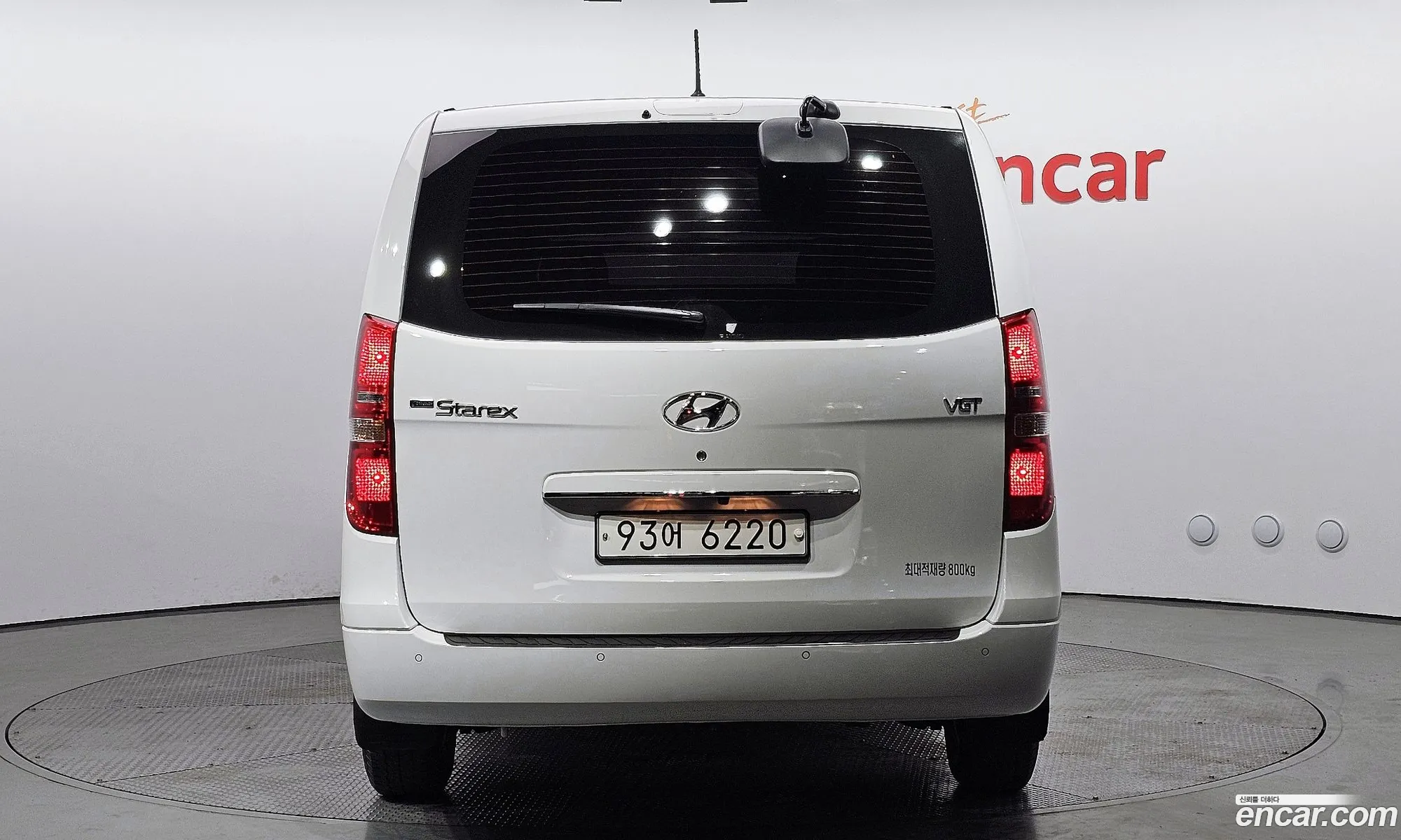 Hyundai Starex 3-Seater Van 2017 - фотография 11765968