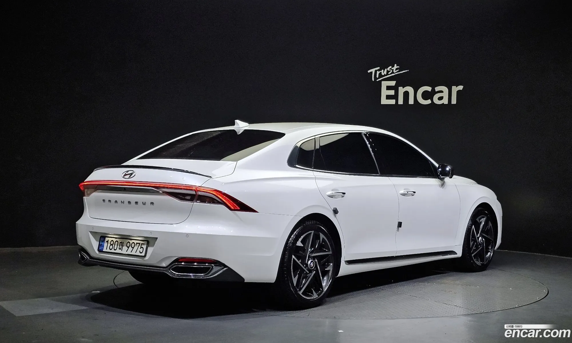 Hyundai Grandeur Vi 33 2022 - фотография 14074017