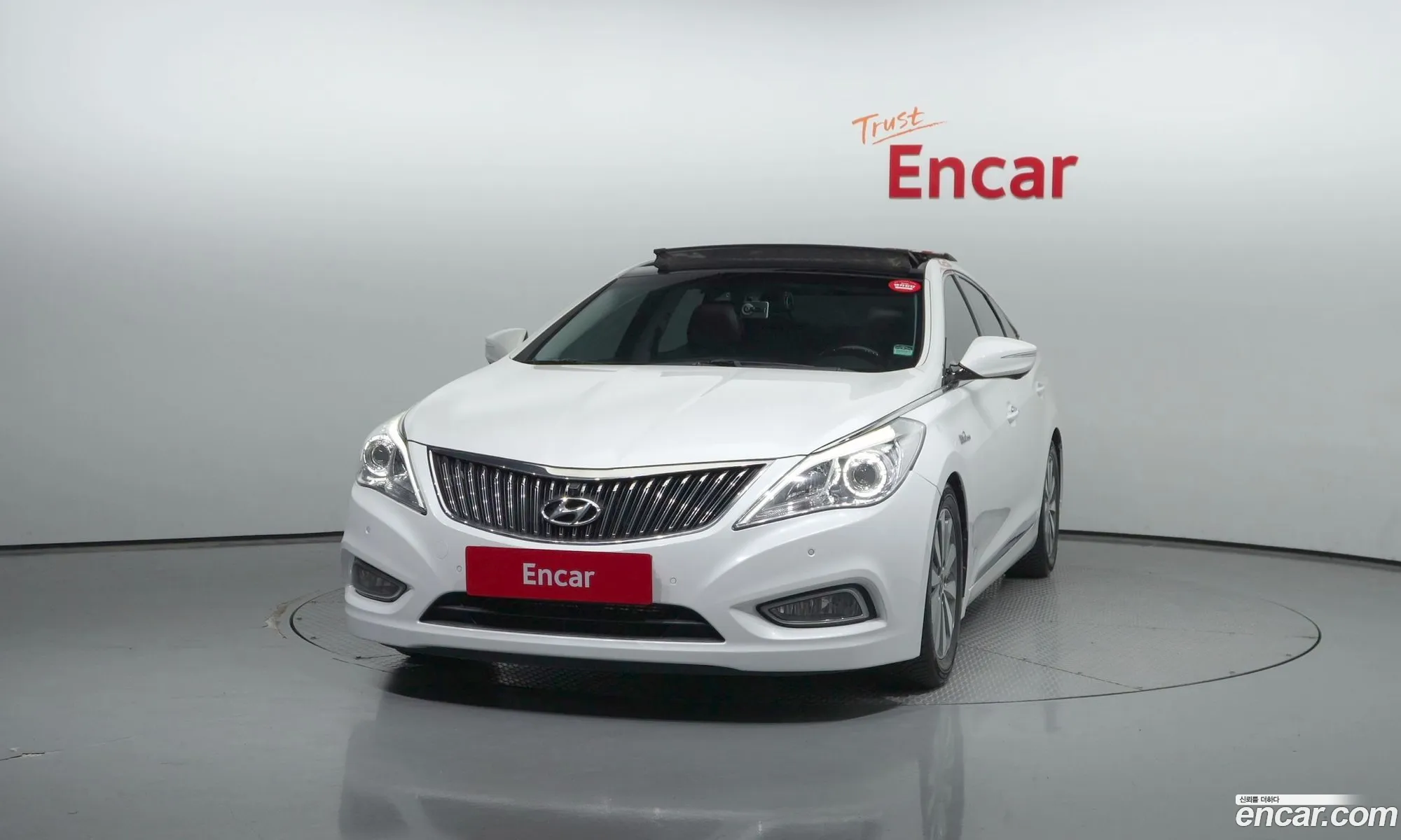 Hyundai Grandeur V Premium 2015 - фотография 15157458