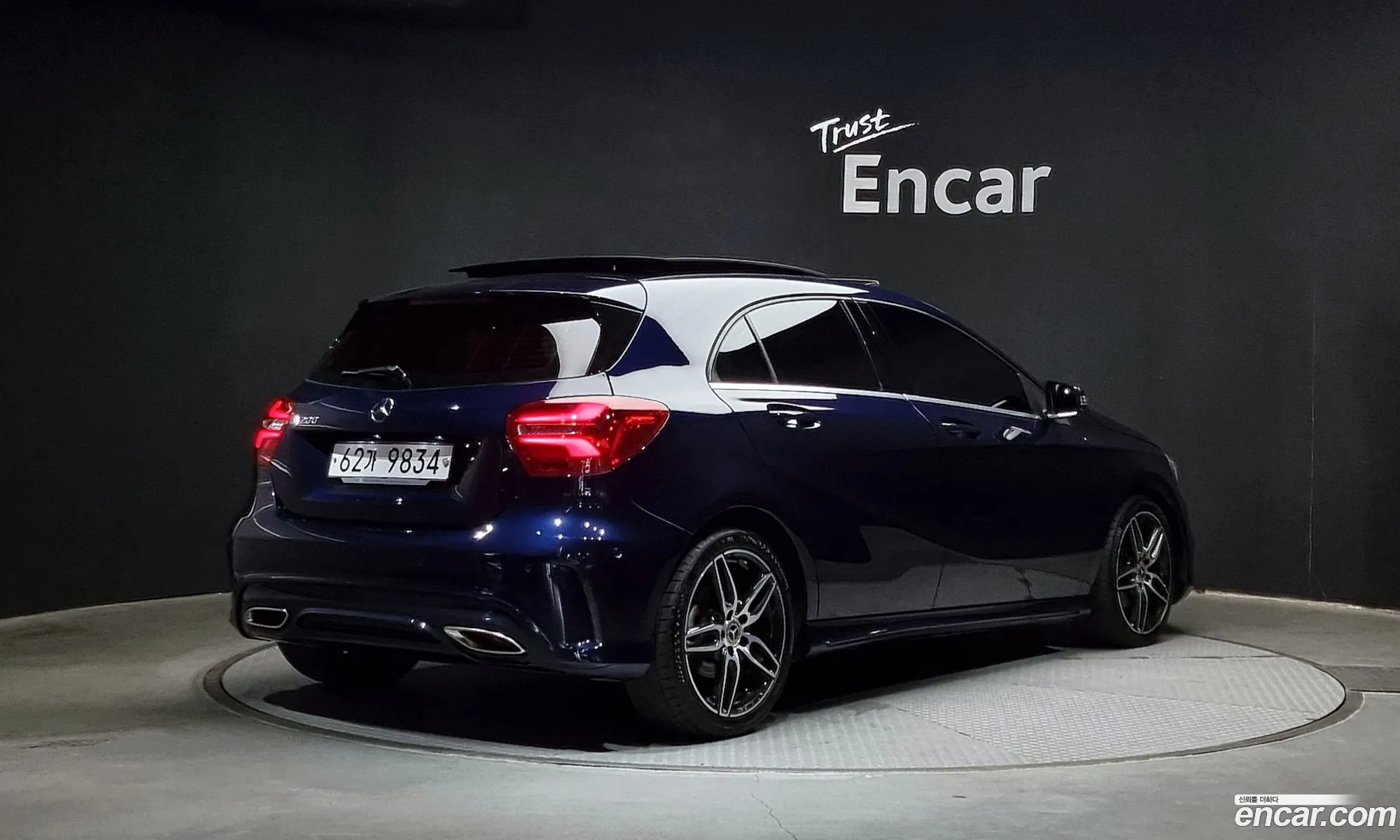 Mercedes-Benz A-Klasse A200 Amg Line 2018 - фотография 12784017