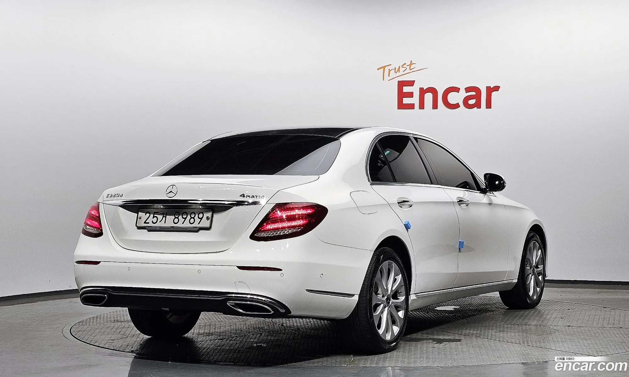 Mercedes-Benz E-Klasse V W213 S213 C238 E220D 4Matic Exclusive 2019 - фотография 12771611