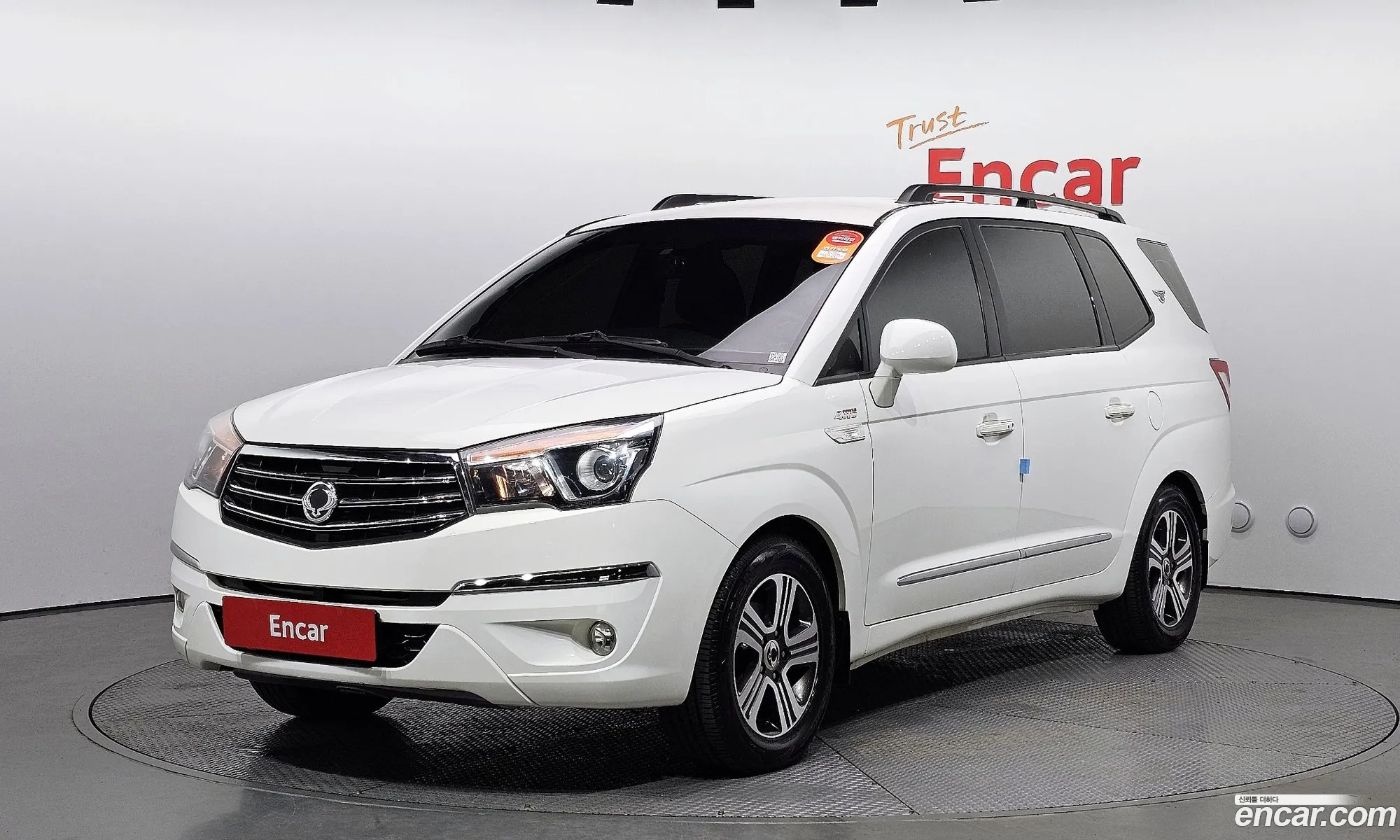 Kg Mobility Ssangyong Korando Turismo 4Wd 9-Seater Adventure 60Th Edition - фотография 14636234
