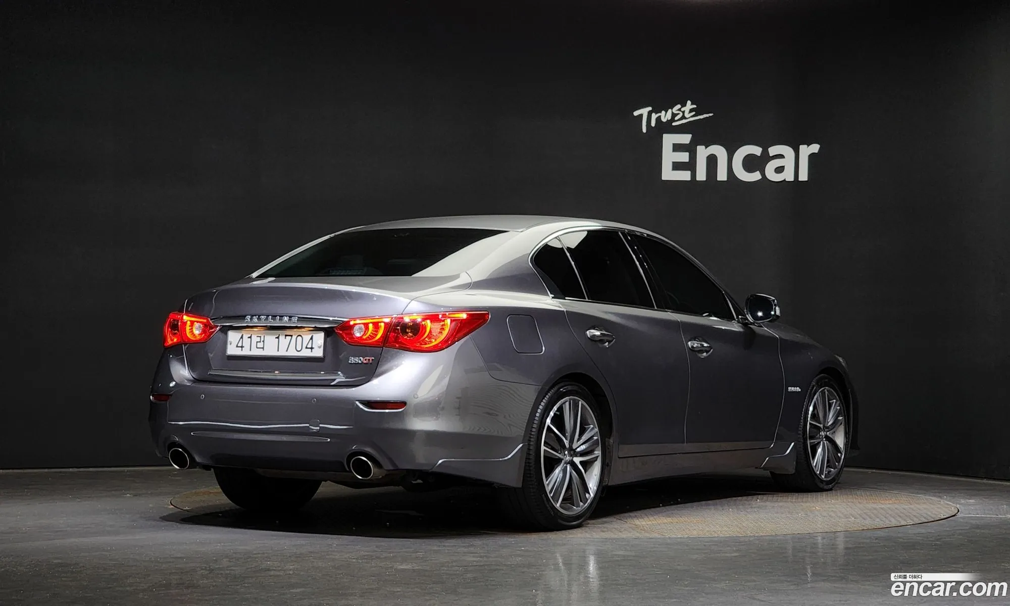 Infiniti Q50 35 Hybrid 2018 - фотография 3800243