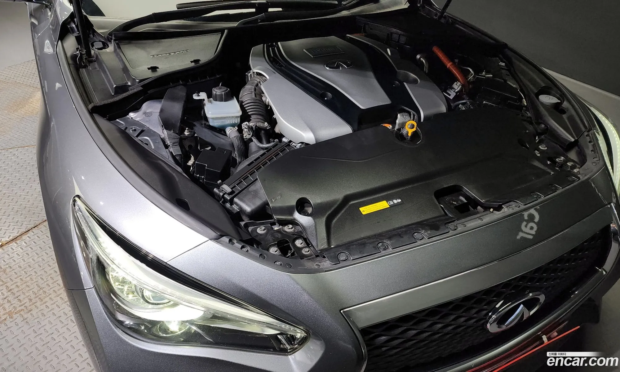 Infiniti Q50 35 Hybrid 2018 - фотография 3800247