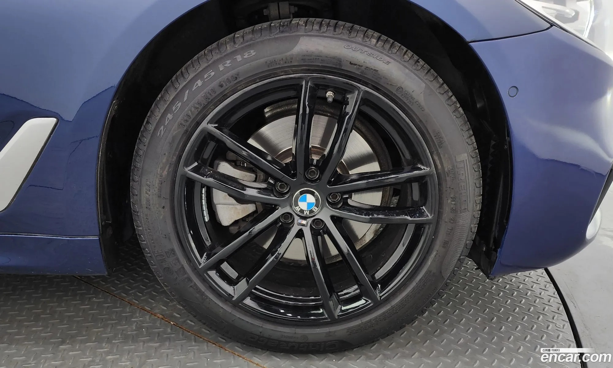 BMW 5 Series G30 520D M Sports Special Edition - фотография 12522290