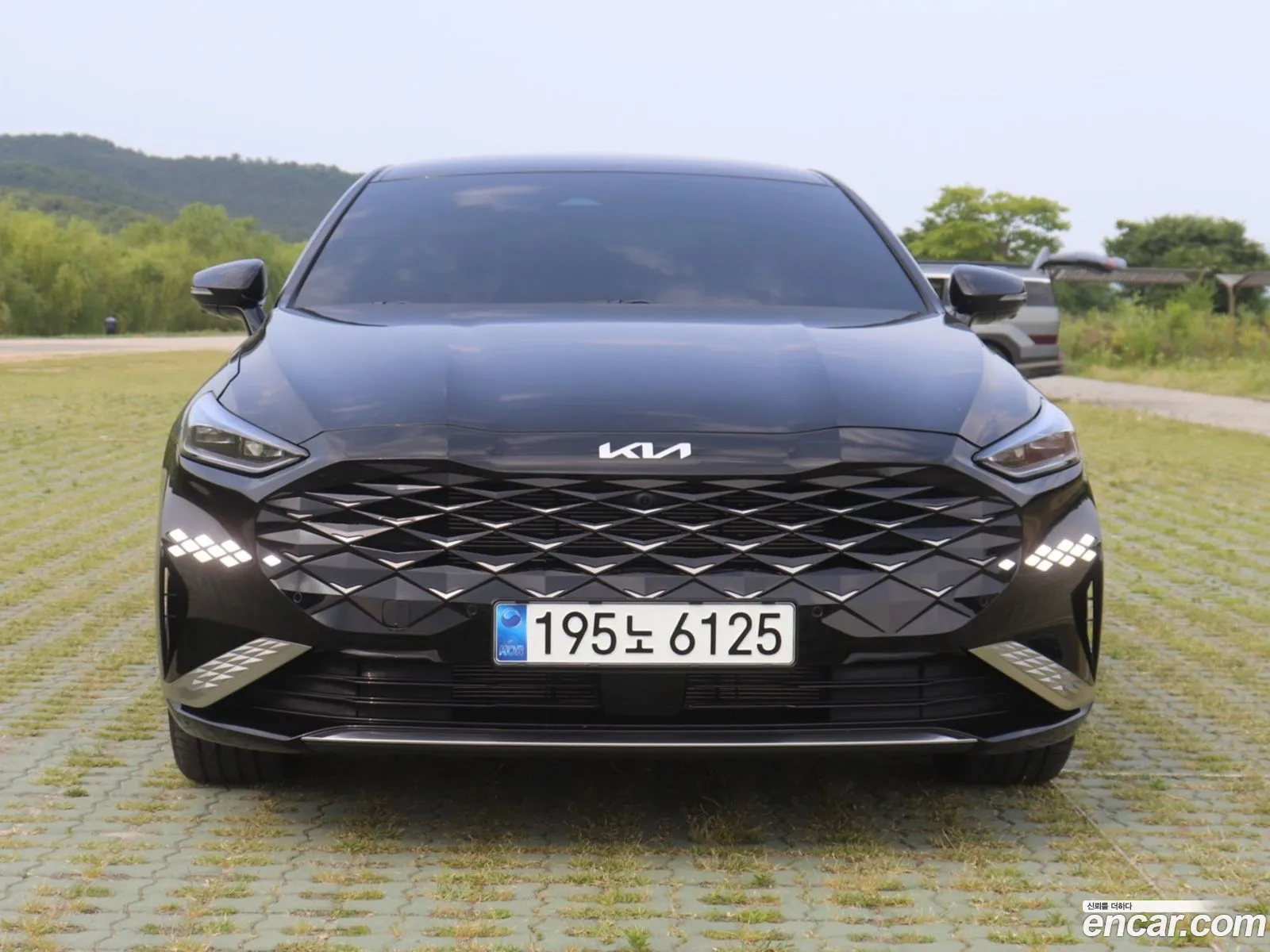 Kia K8 25 Gasoline 2Wd 2023 - фотография 12541858