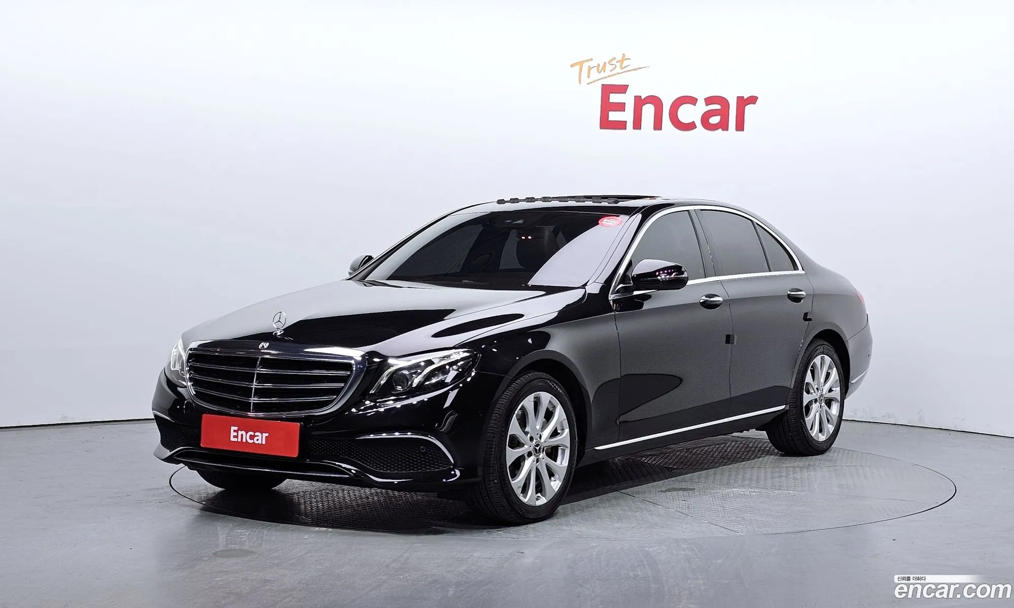 Mercedes-Benz E-Klasse V W213 S213 C238 E220D Exclusive 2019 - фотография 11998519