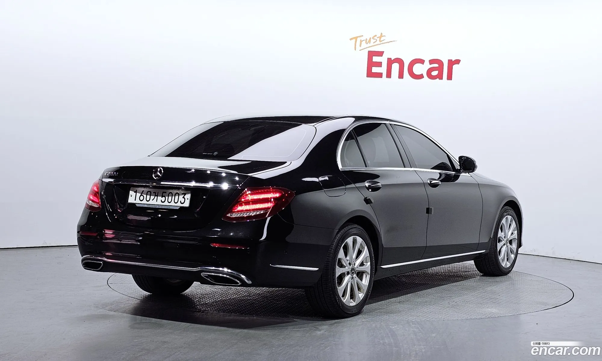 Mercedes-Benz E-Klasse V W213 S213 C238 E220D Exclusive 2019 - фотография 11998520